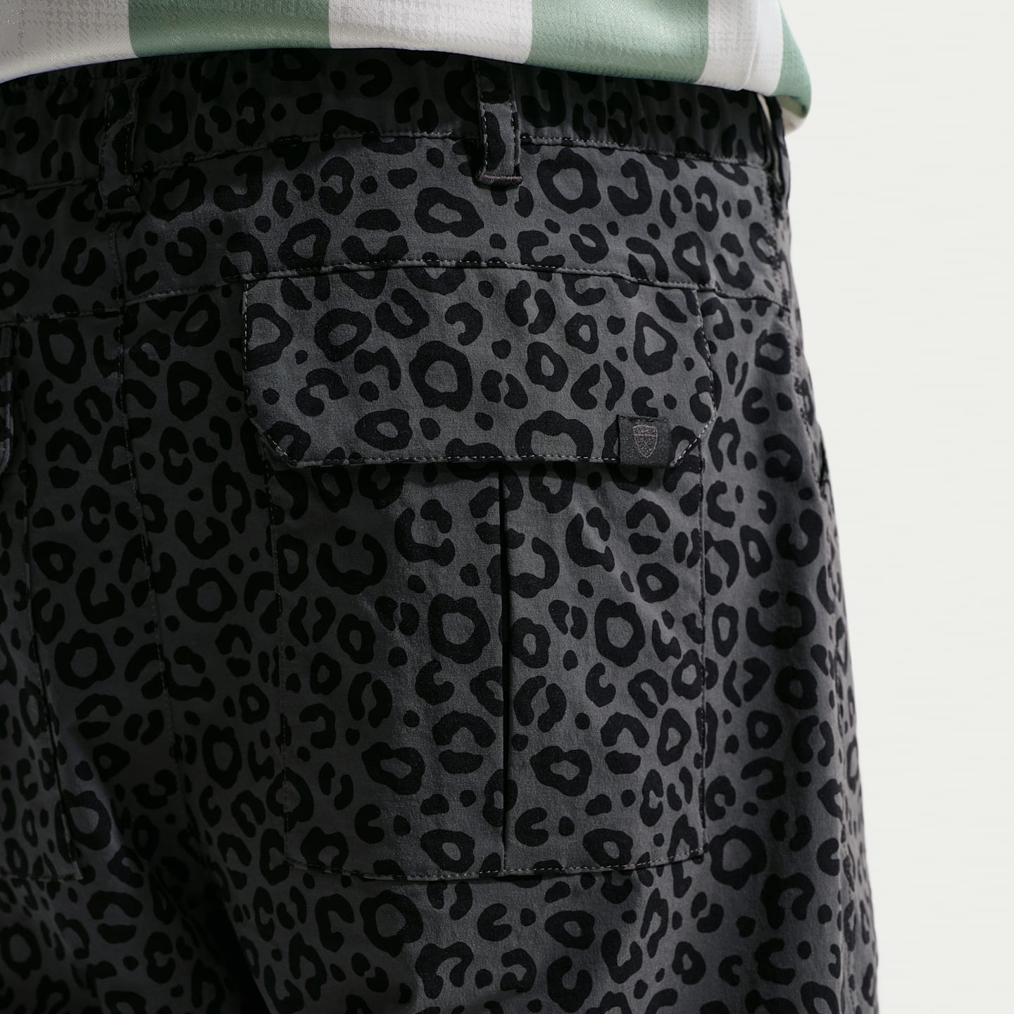 Мужские шорты для гольфа Nike Fairway Fresh Dri-FIT, цвет: Антрацитовый / Чёрный — фото 3