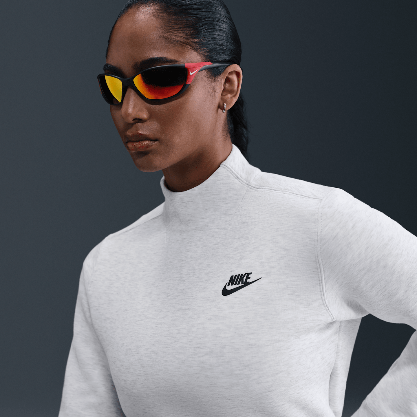 Женский флисовый свитшот Nike Tech, цвет: Светлый серый / Меланжевый — фото 3