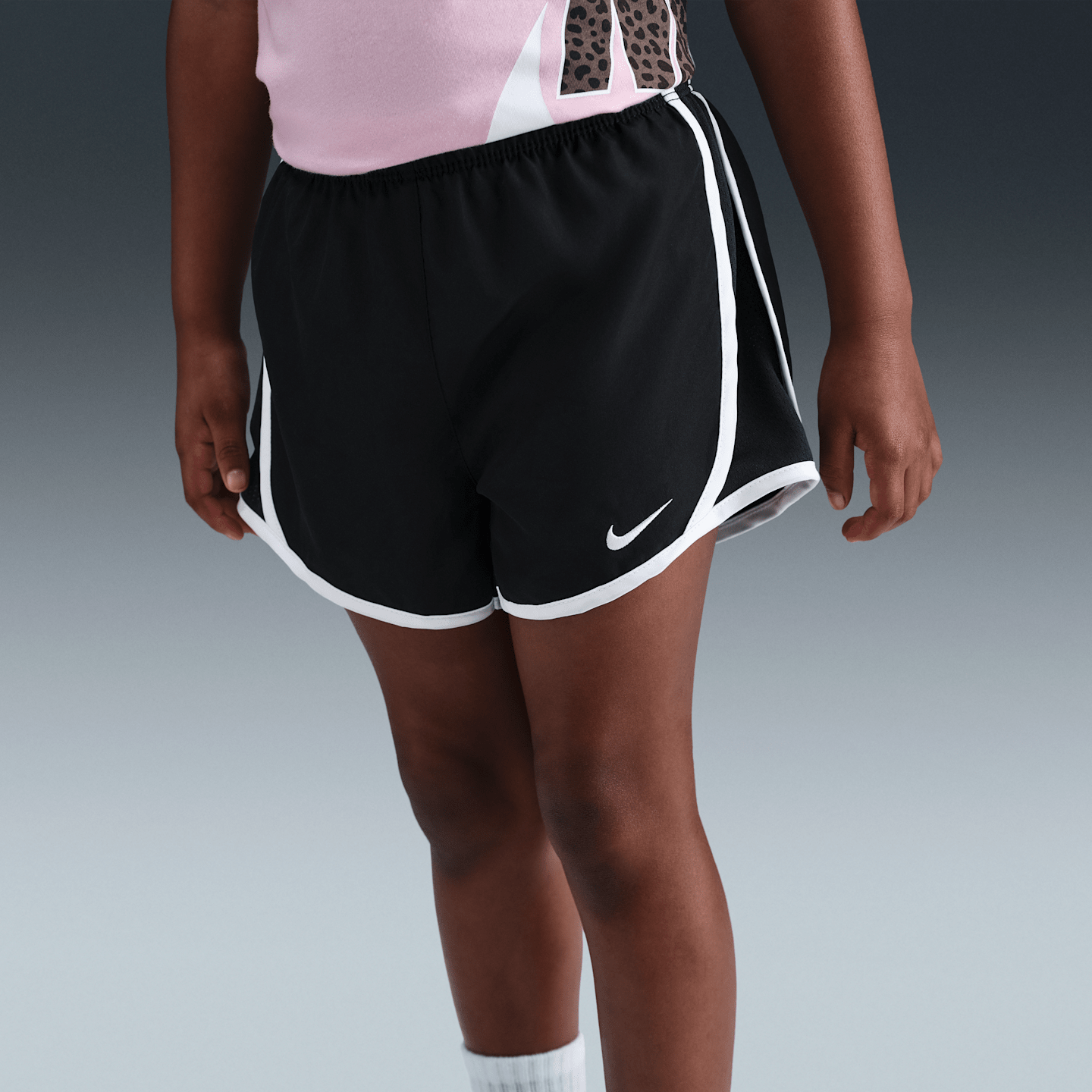 Детские шорты Nike Dri-FIT Tempo, цвет: Чёрный — фото 2