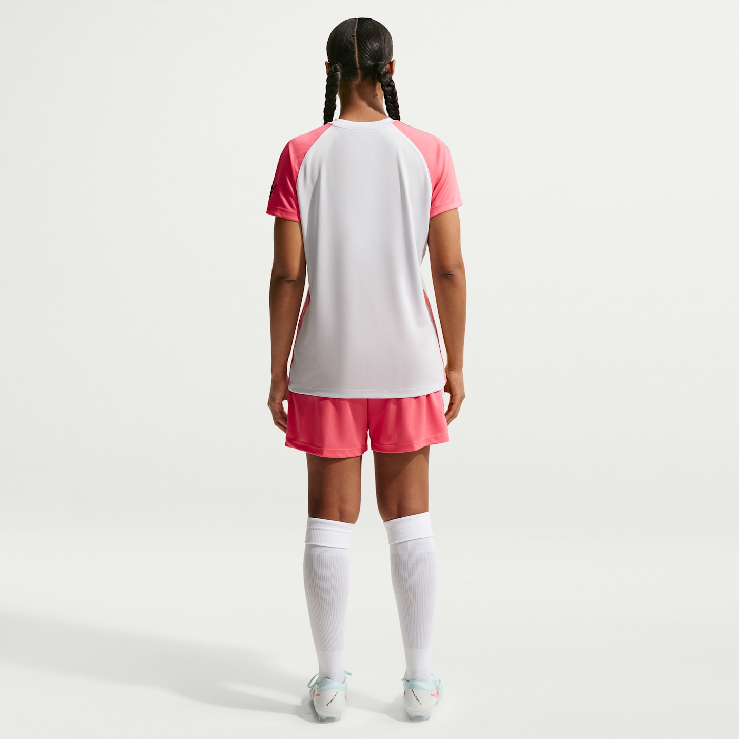 Женские футбольные шорты Nike Strike Alexia Putellas Dri-FIT, цвет: Морской коралловый / Платиновый — фото 5