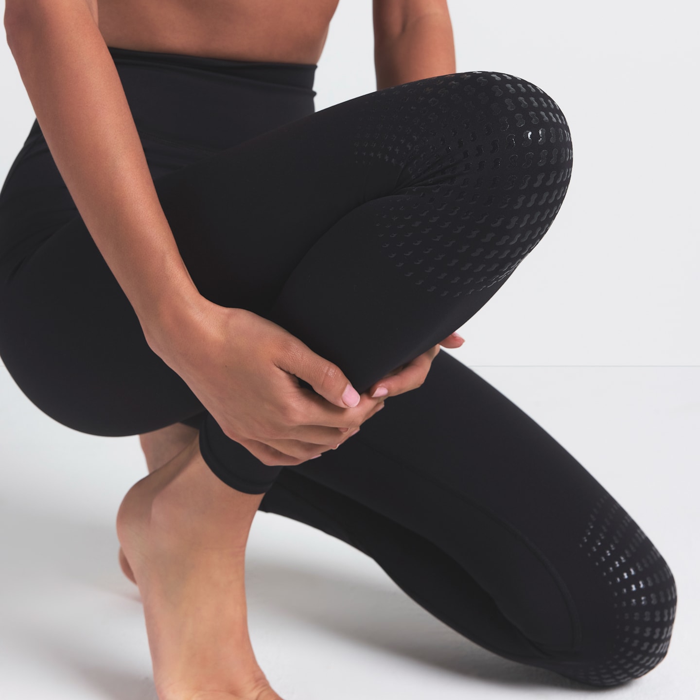 Женские легинсы NikeSKIMS Matte с высокой талией, 26", с захватом под коленом, цвет: Обсидиановый — фото 3