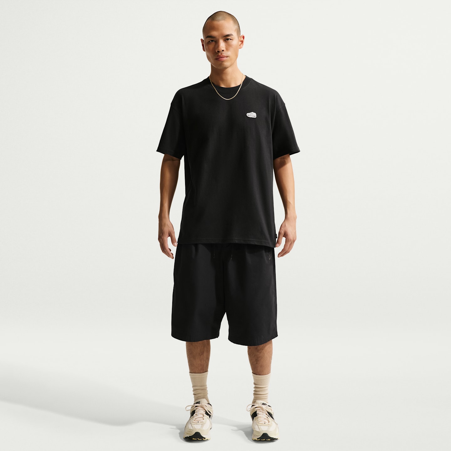 Футболка Nike Sportswear с нашивкой Vomero, цвет: Чёрный — фото 4