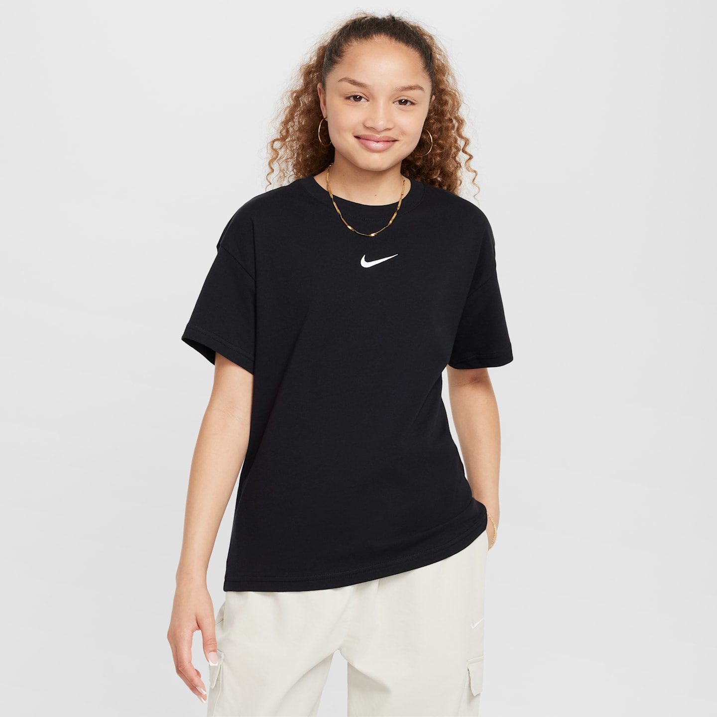 Футболка Nike Sportswear Essential для девочек, цвет: Чёрный — фото 1