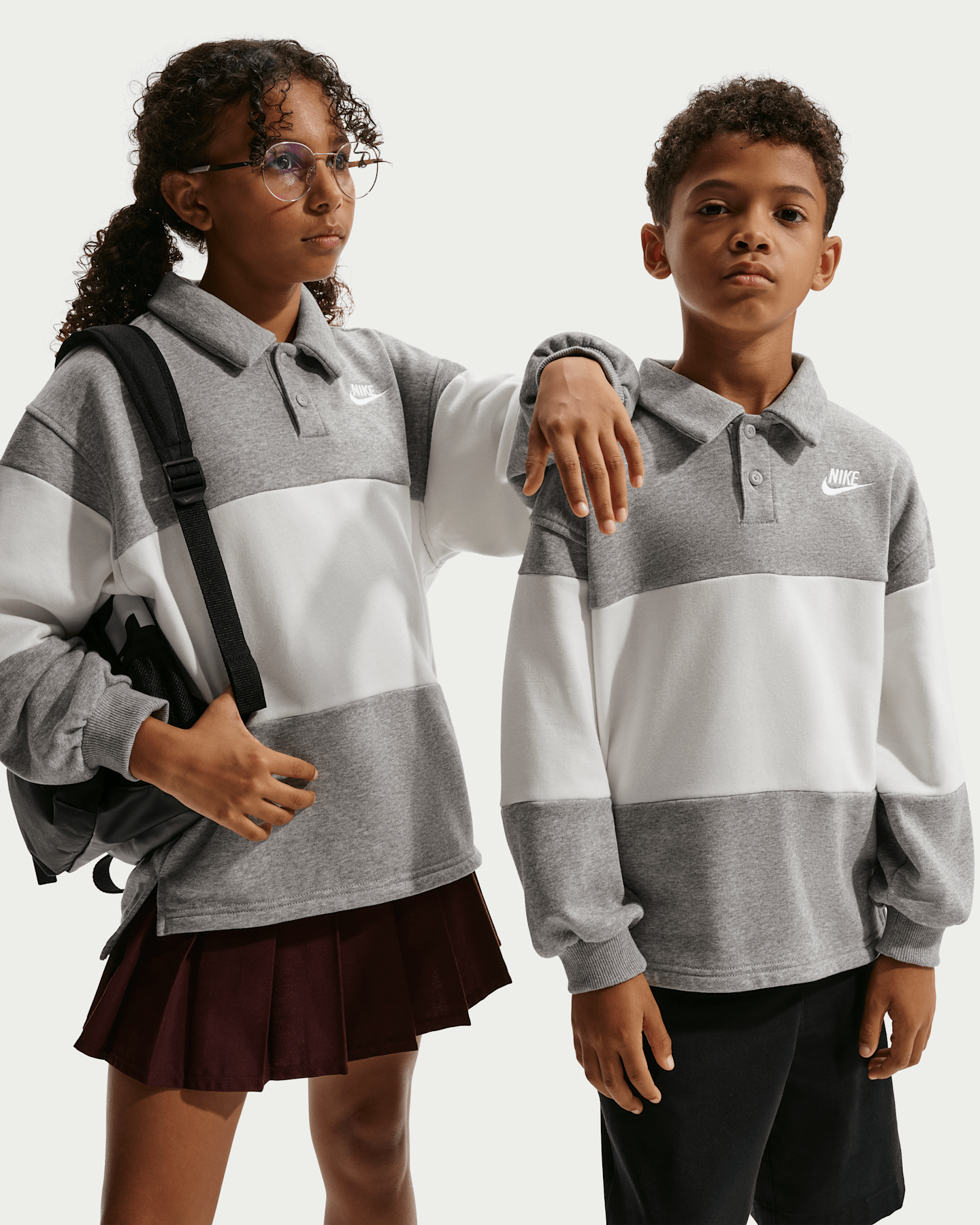 Детская регбийка Nike Sportswear Club из френч терри, цвет: Серый меланжевый / Молочный — фото 8