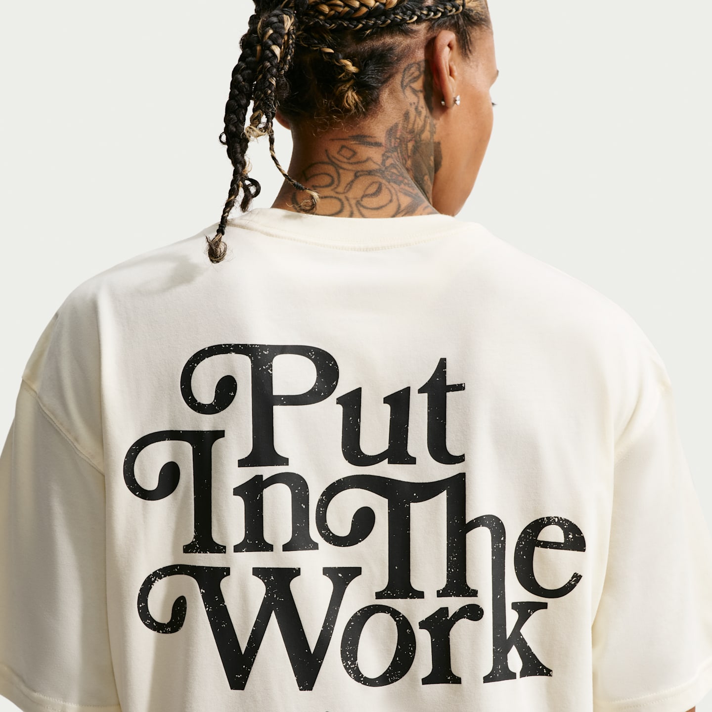 Баскетбольная футболка Nike Sabrina "Put In Work" Dri-FIT, цвет: Кокосовое молоко — фото 4