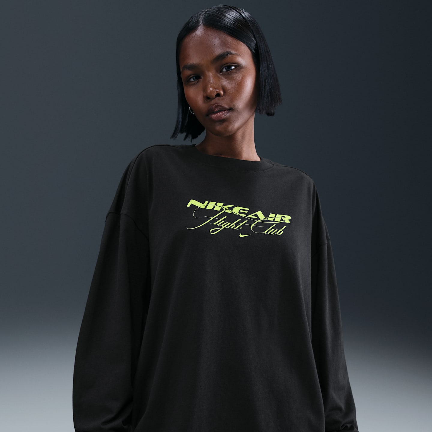 Женская футболка Nike Sportswear оверсайз с длинным рукавом, цвет: Чёрный — фото 1