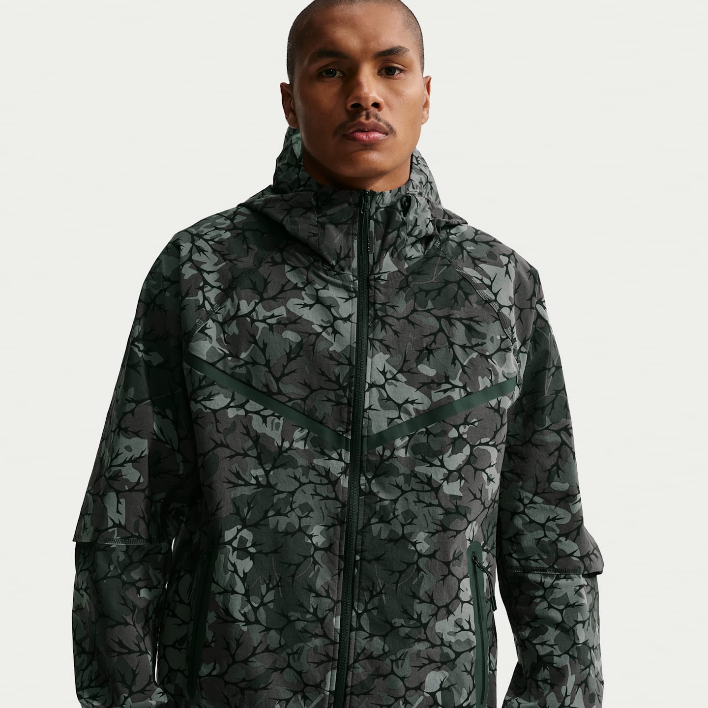 Мужская ветровка Nike Tech Woven Windrunner на молнии, цвет: Чёрный — фото 1