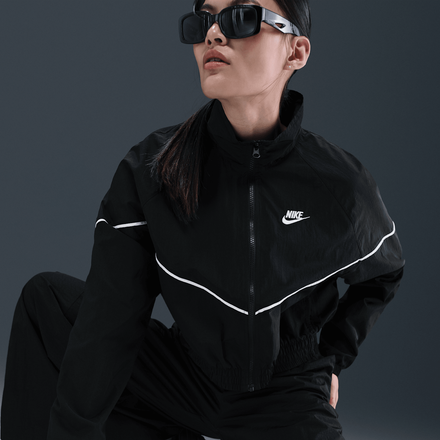 Женские тканые широкие брюки Nike Sportswear, цвет: Чёрный / Молочный — фото 5