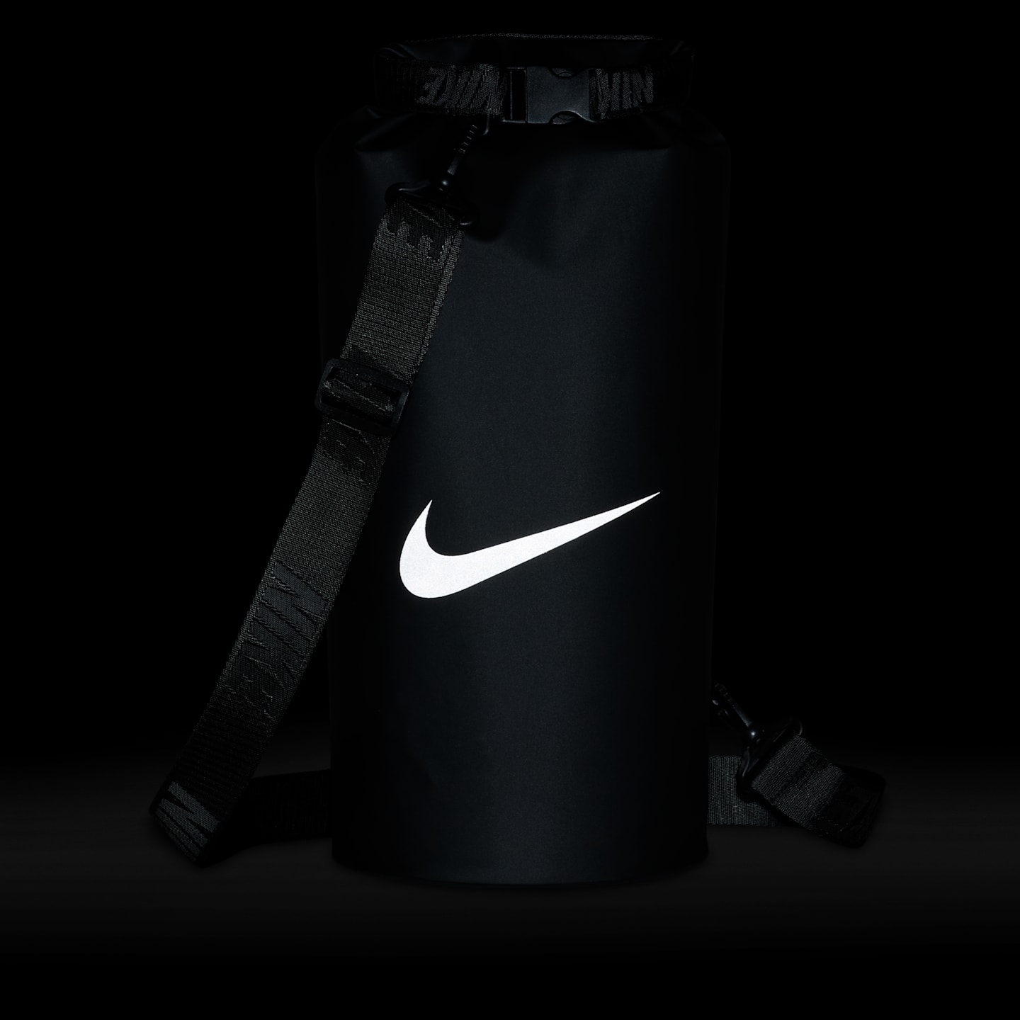 Гермомешок Nike Swim, 10 л, цвет: Чёрный — фото 5