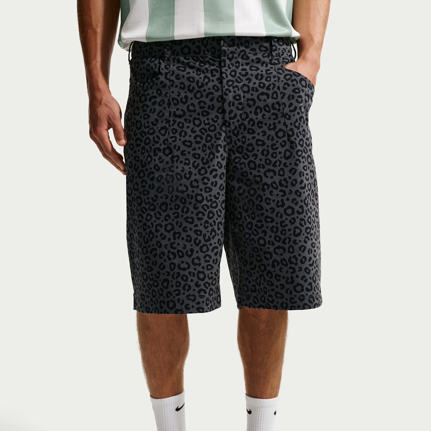 Мужские шорты для гольфа Nike Fairway Fresh Dri-FIT, цвет: Антрацитовый / Чёрный — фото 2