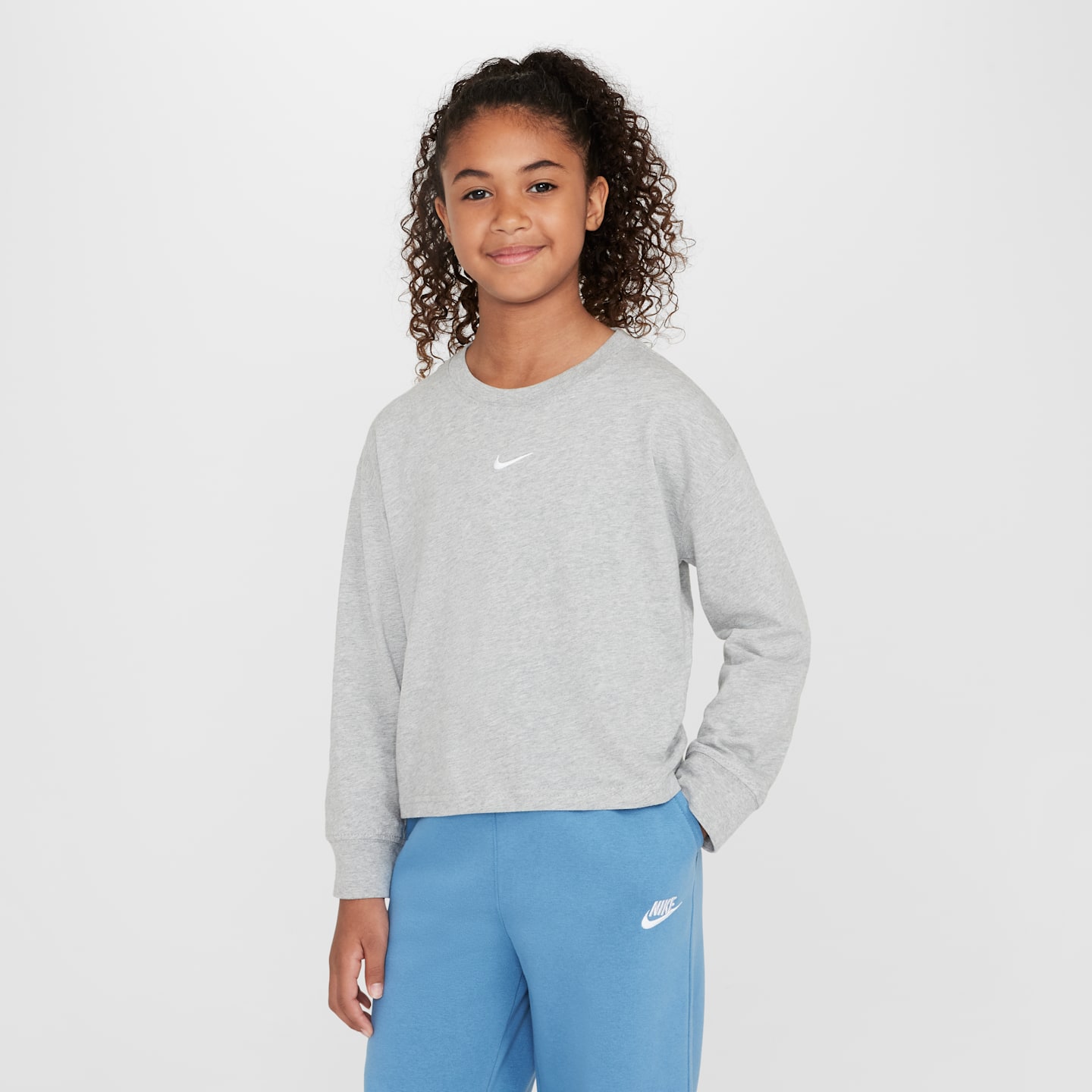 Детская футболка для девочек Nike Sportswear Essential с длинным рукавом, цвет: Тёмный серый меланжевый