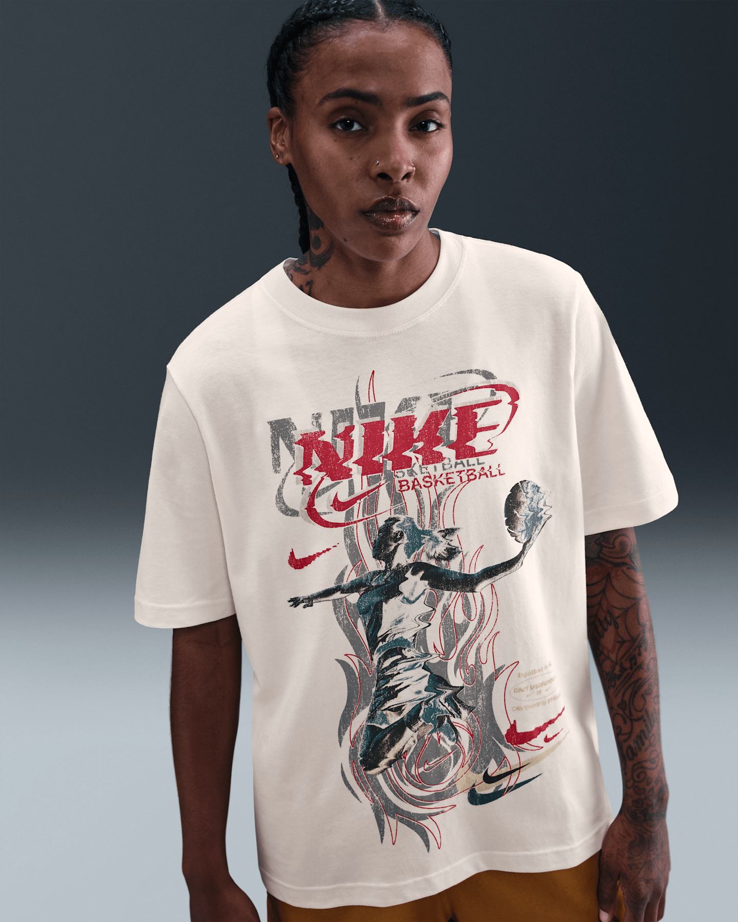 Женская свободная футболка Nike Sportswear Essentials, цвет: Призрачный — фото 6