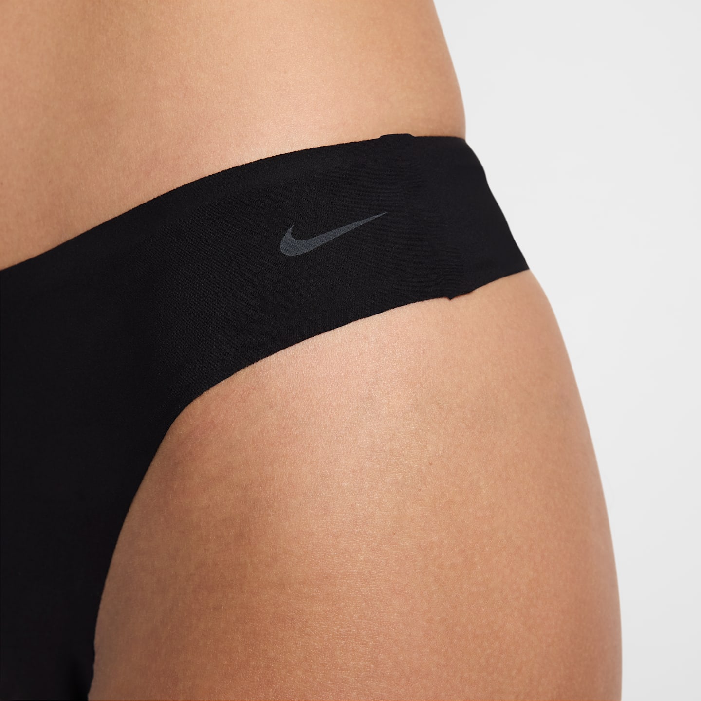 Трусы-стринги Leak Protection, защита от протекания — Nike, цвет: Чёрный / Холодный серый — фото 4
