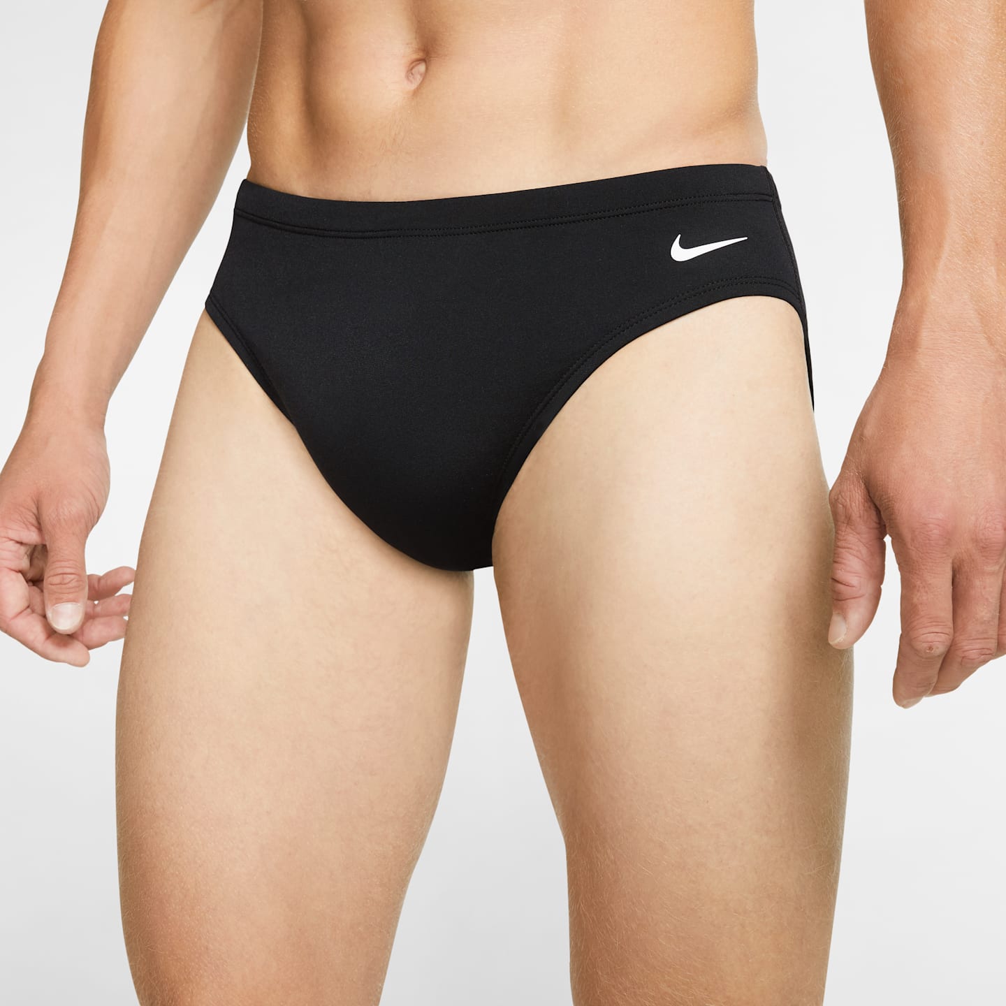 Мужские плавки-брифы Nike Swim HydraStrong Essential, цвет: Чёрный — фото 2