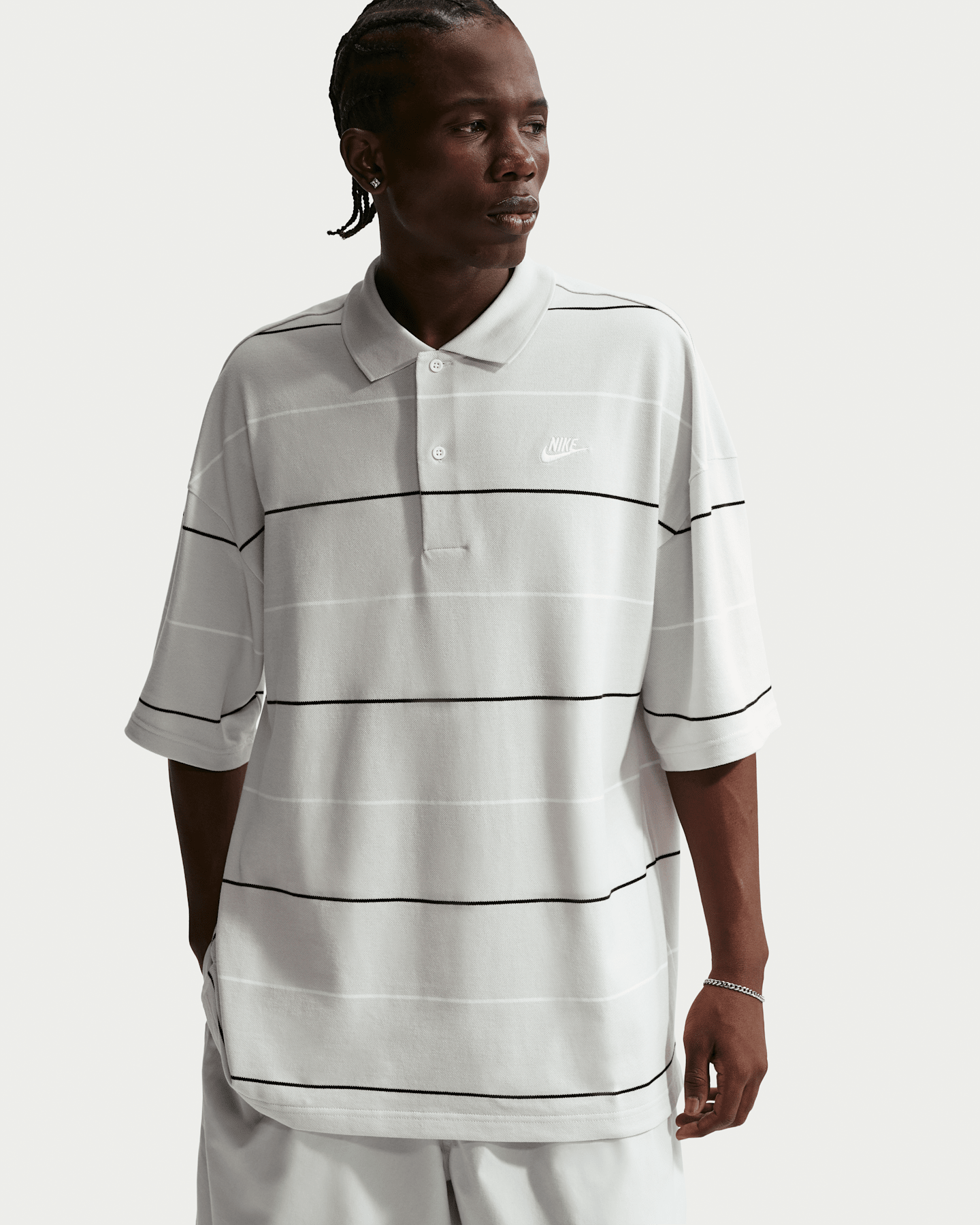 Мужское поло Nike Sportswear Club Oversized Striped Polo, цвет: Серый / Белый — фото 6