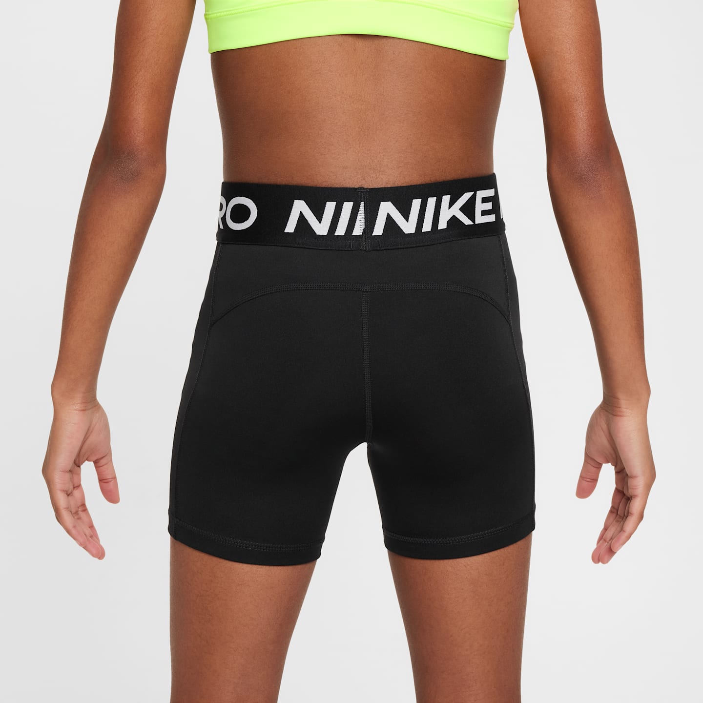 Детские шорты для девочек Nike Pro Dri-FIT с защитой от протечек для менструации, цвет: Чёрный / Белый — фото 3