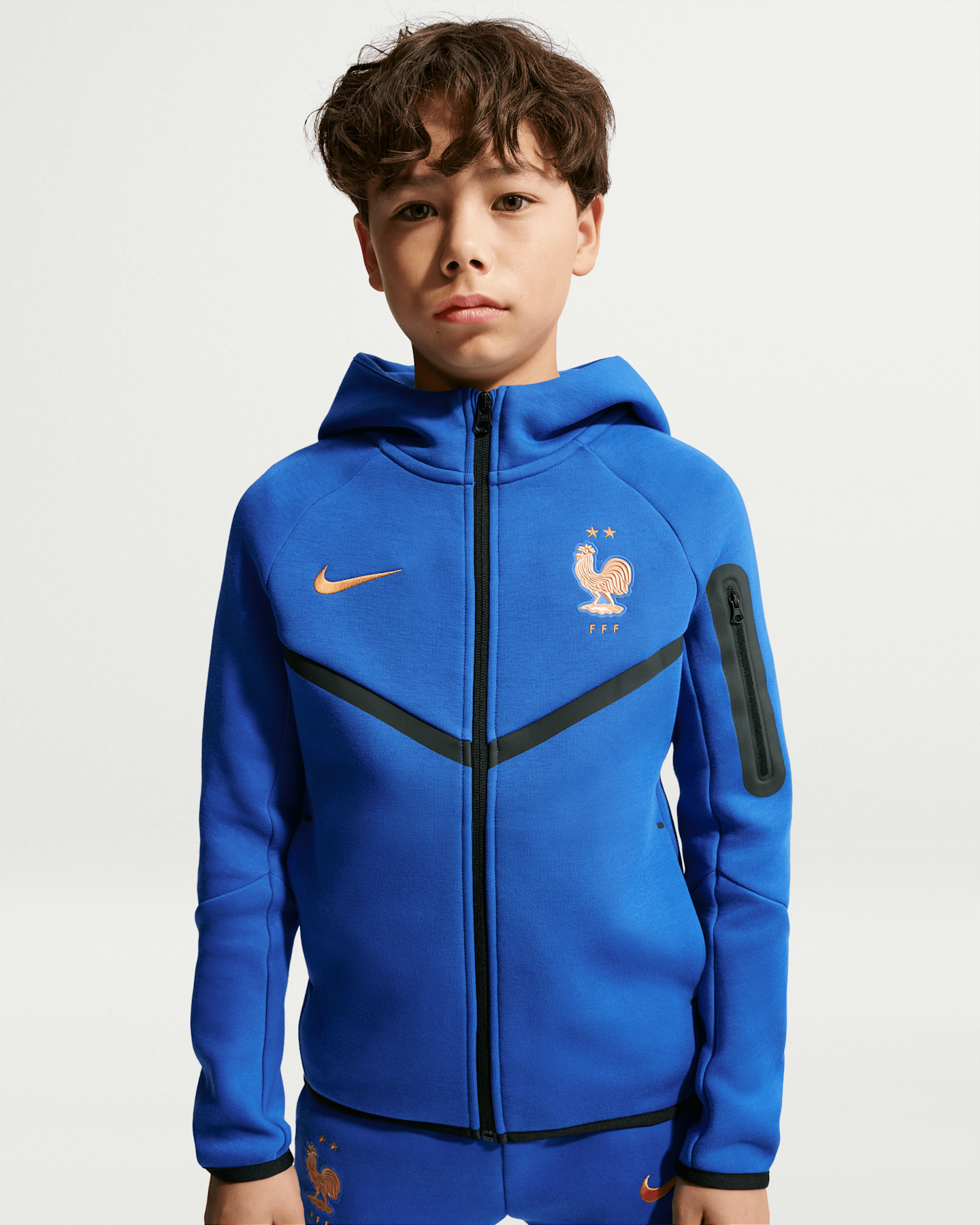 Детское футбольное худи на молнии Nike FFF Tech Fleece для мальчиков, цвет: Королевский синий / Медный — фото 6