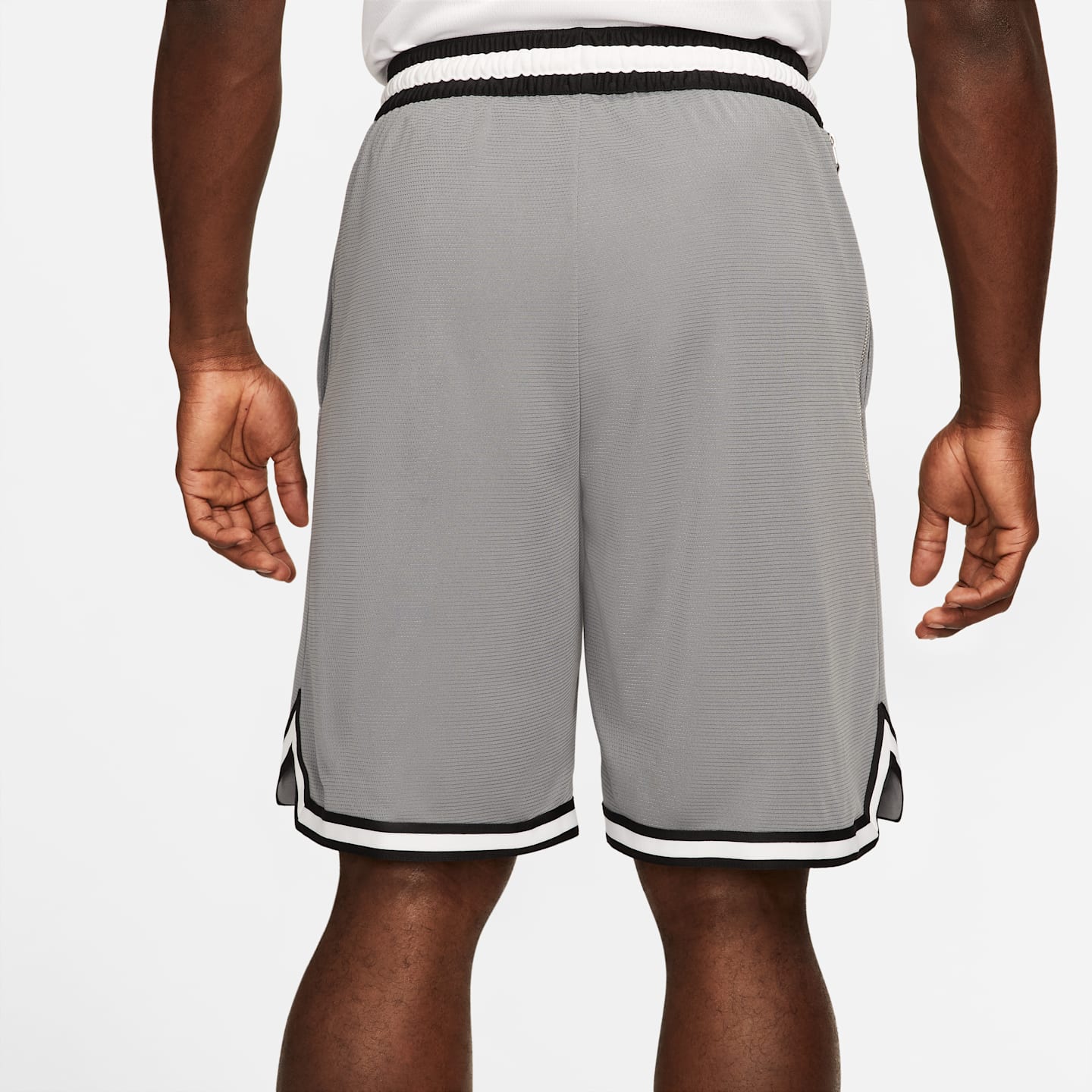 Мужские баскетбольные шорты Nike Dri-FIT DNA, цвет: Холодный серый / Чёрный — фото 3
