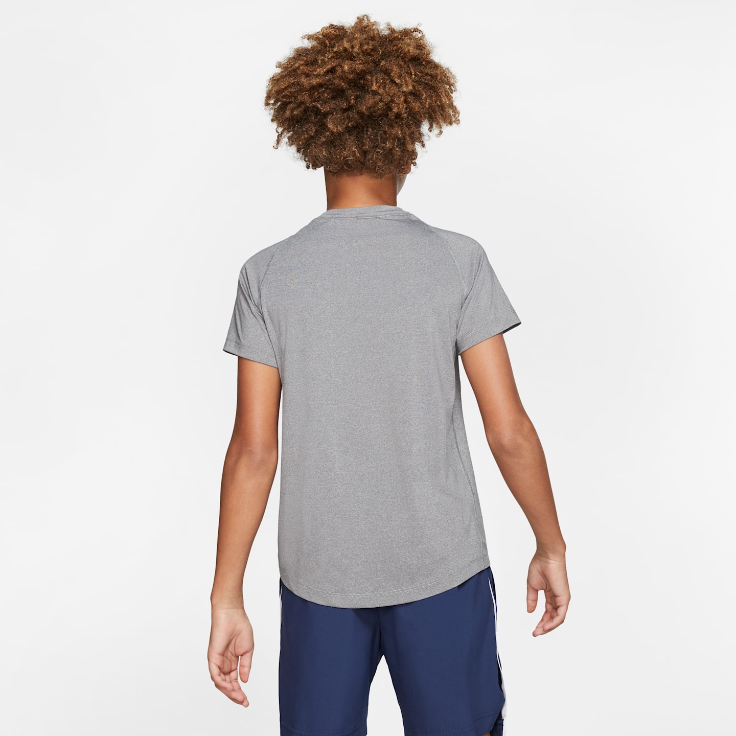 Топ Nike Pro Short-Sleeve Training для мальчиков, цвет: Карбоновый меланжевый / Белый — фото 2