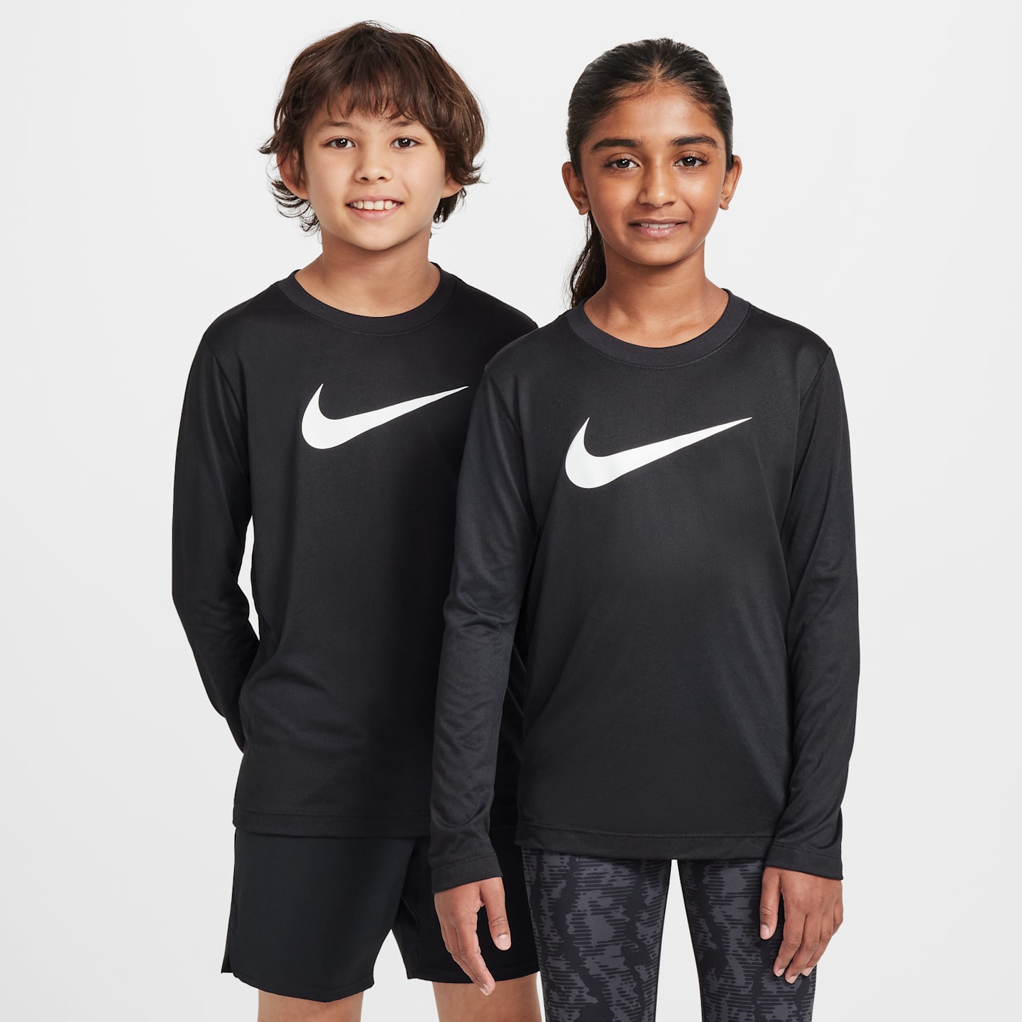 Детская футболка Nike Legend Dri-FIT с длинным рукавом, цвет: Чёрный — фото 1