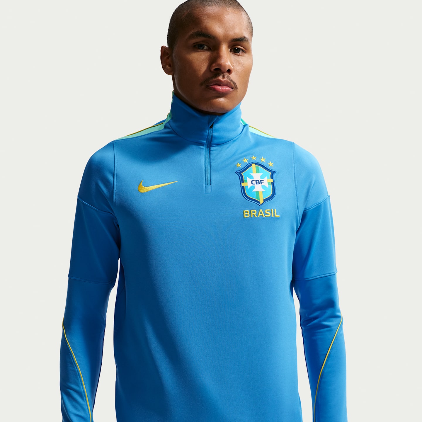 Мужские топы Brazil Strike Nike Dri-FIT Soccer Drill, цвет: Светлый синий / Золотой