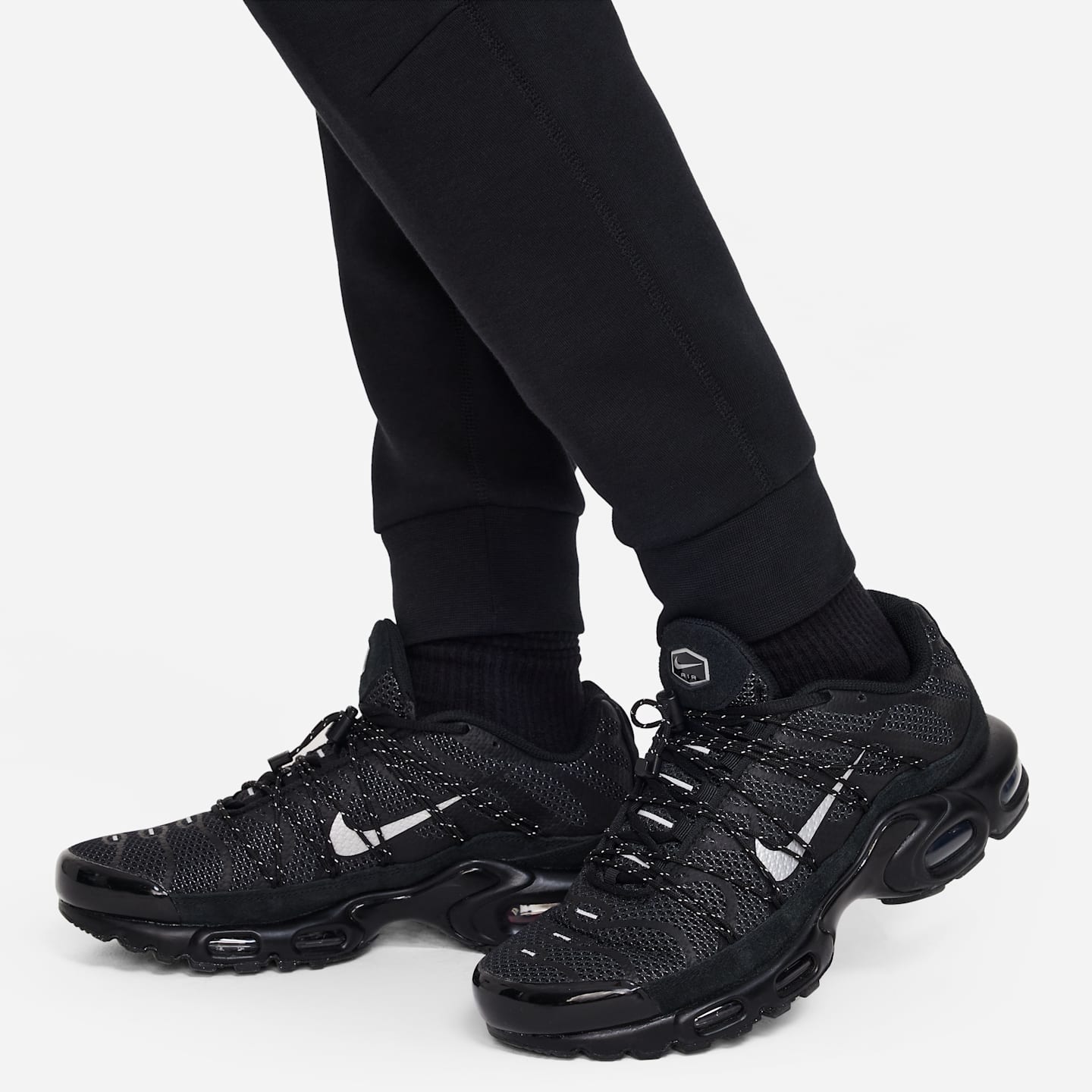 Брюки Nike Sportswear Tech Fleece (Extended Size) для мальчиков, цвет: Чёрный — фото 6