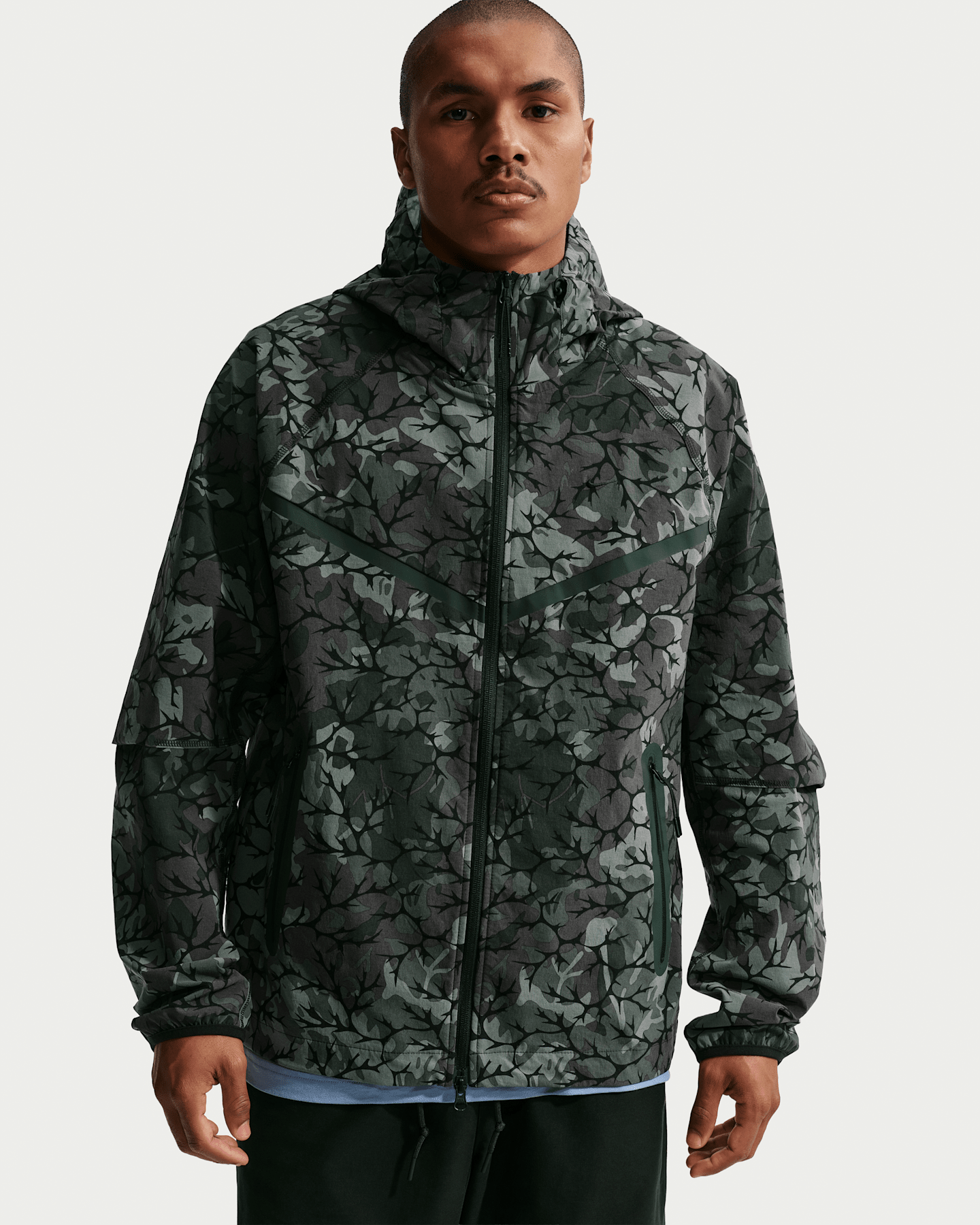 Мужская ветровка Nike Tech Woven Windrunner на молнии, цвет: Чёрный — фото 8