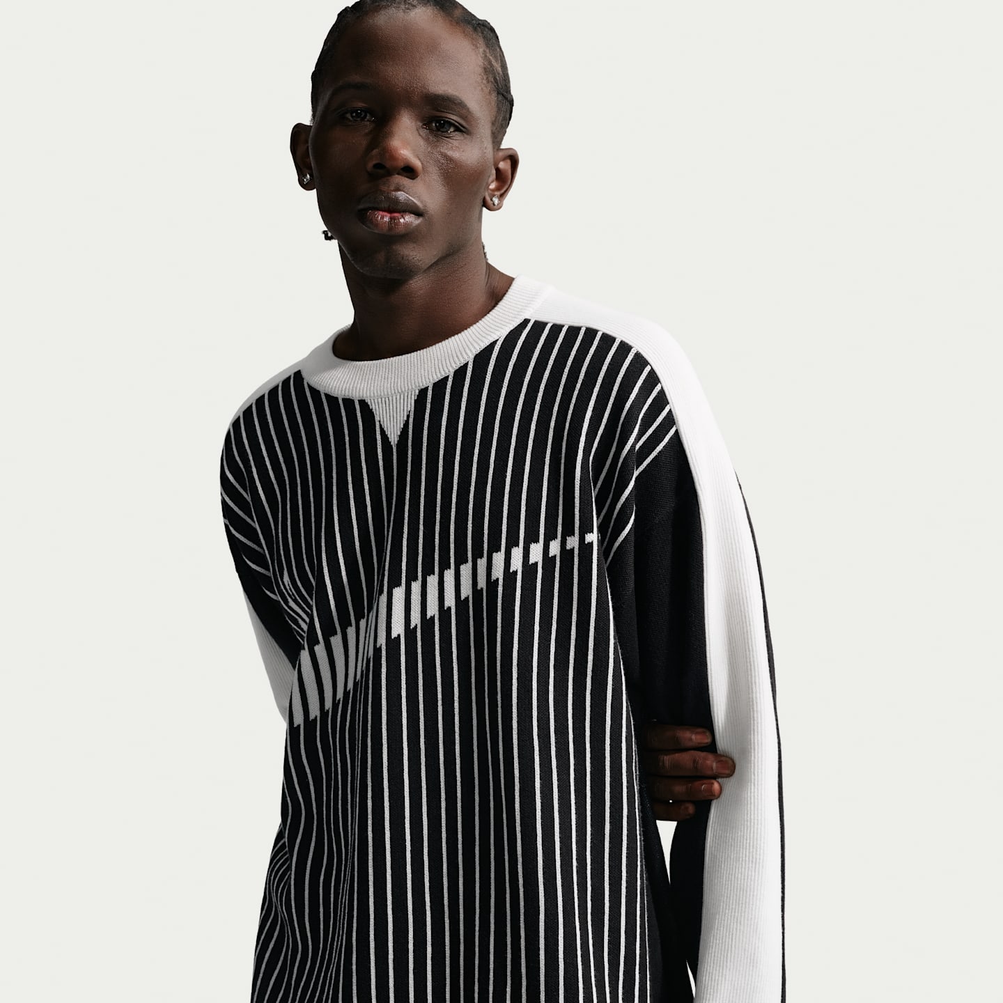 Мужской свитер Nike Sportswear Club Jersey Sweater, цвет: Чёрный / Молочный — фото 1