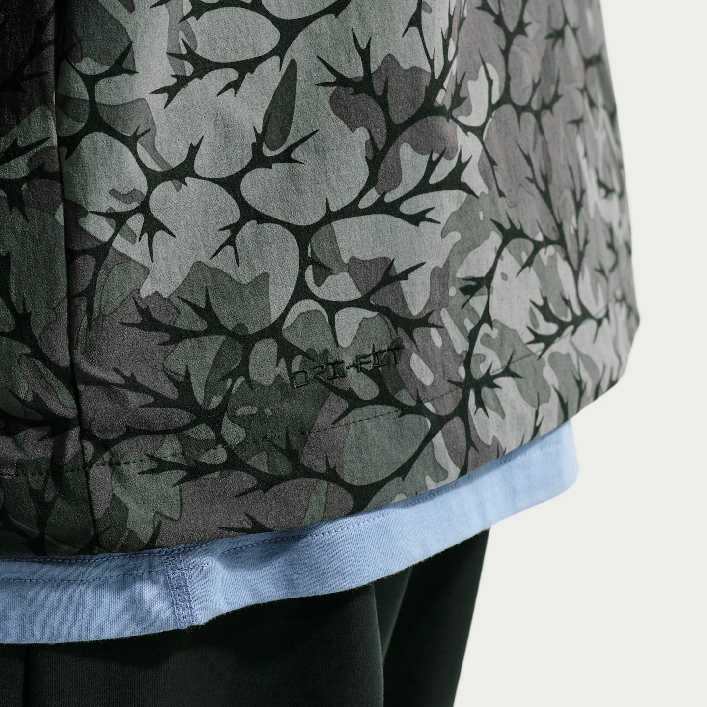 Мужская ветровка Nike Tech Woven Windrunner на молнии, цвет: Чёрный — фото 7