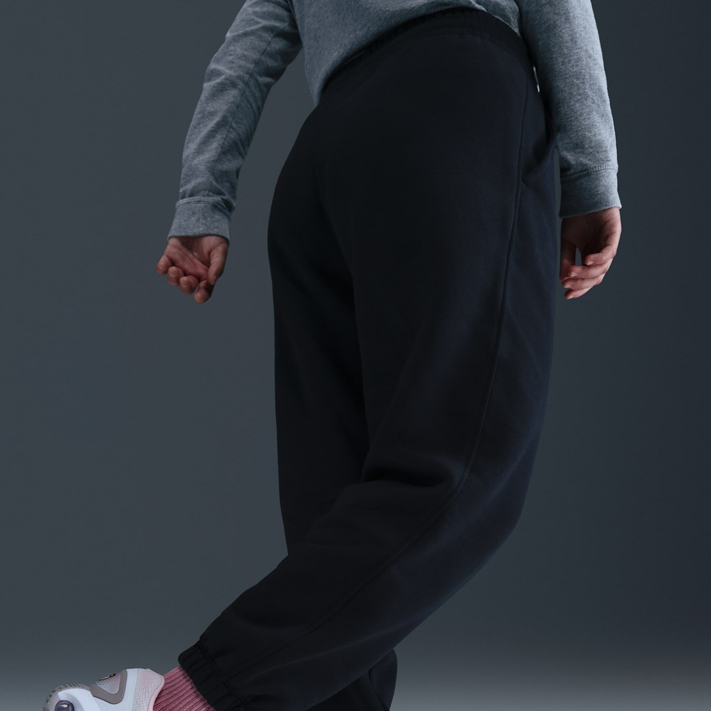 Детские свободные брюки Nike Sportswear Club Fleece, увеличенный размер, цвет: Чёрный / Белый — фото 3