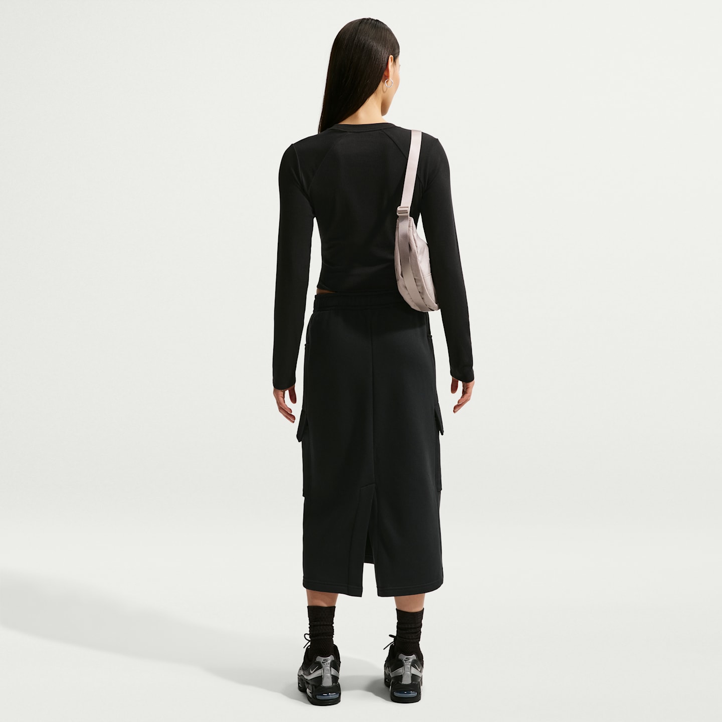 Женский облегающий топ в рубчик Nike Sportswear Chill Knit с длинным рукавом, цвет: Чёрный / Молочный — фото 5
