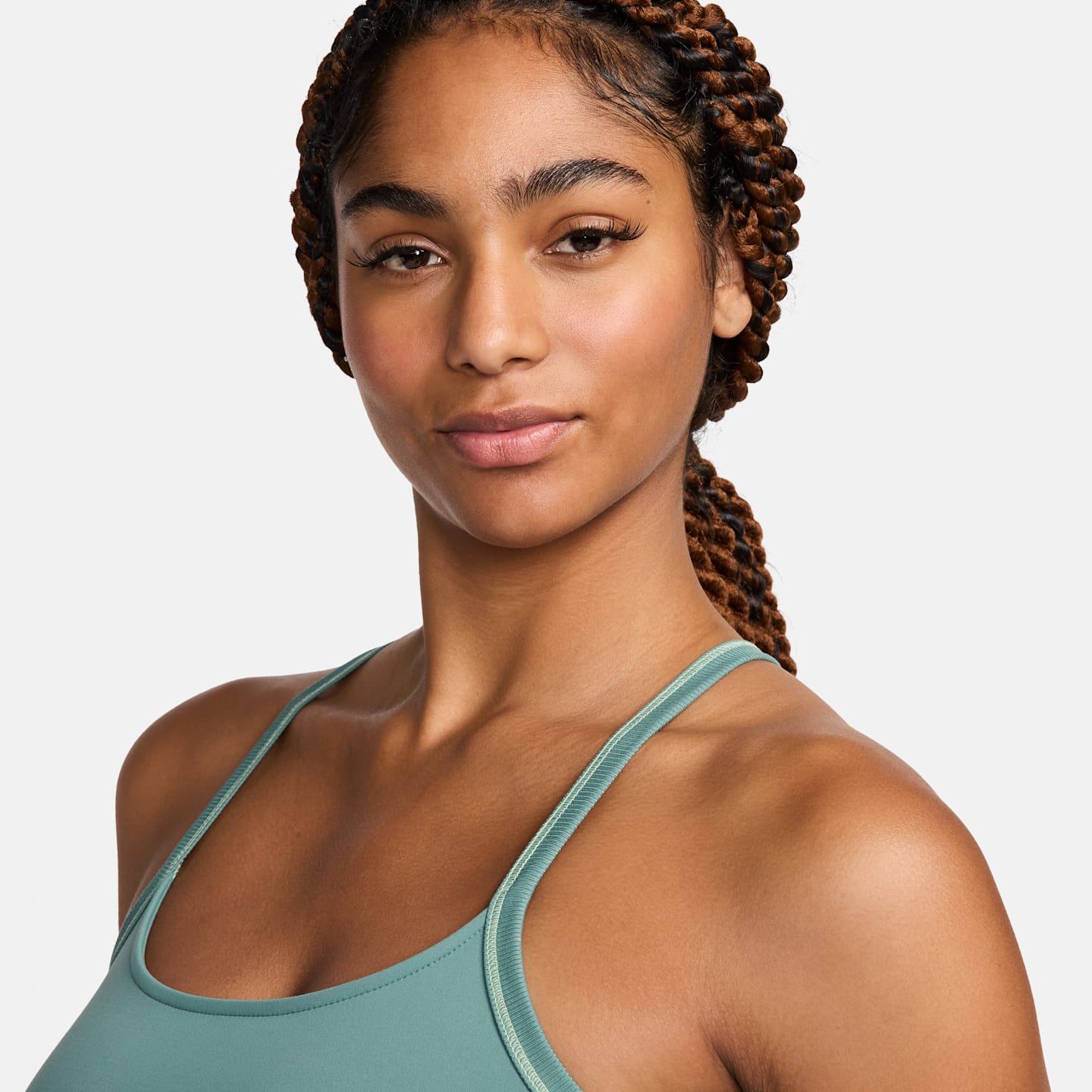 Женская укороченная приталенная майка Nike One Dri-FIT, цвет: Зелёный / Чёрный — фото 3