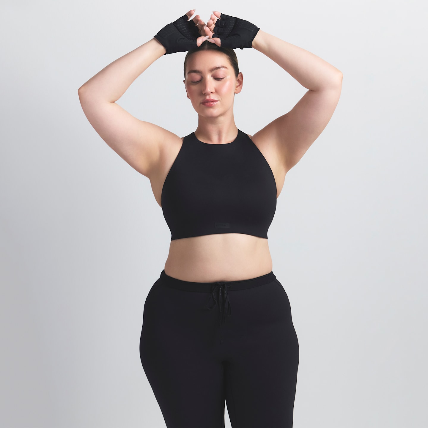 Женские легинсы NikeSKIMS Matte с высокой талией и стременами, цвет: Обсидиановый — фото 8