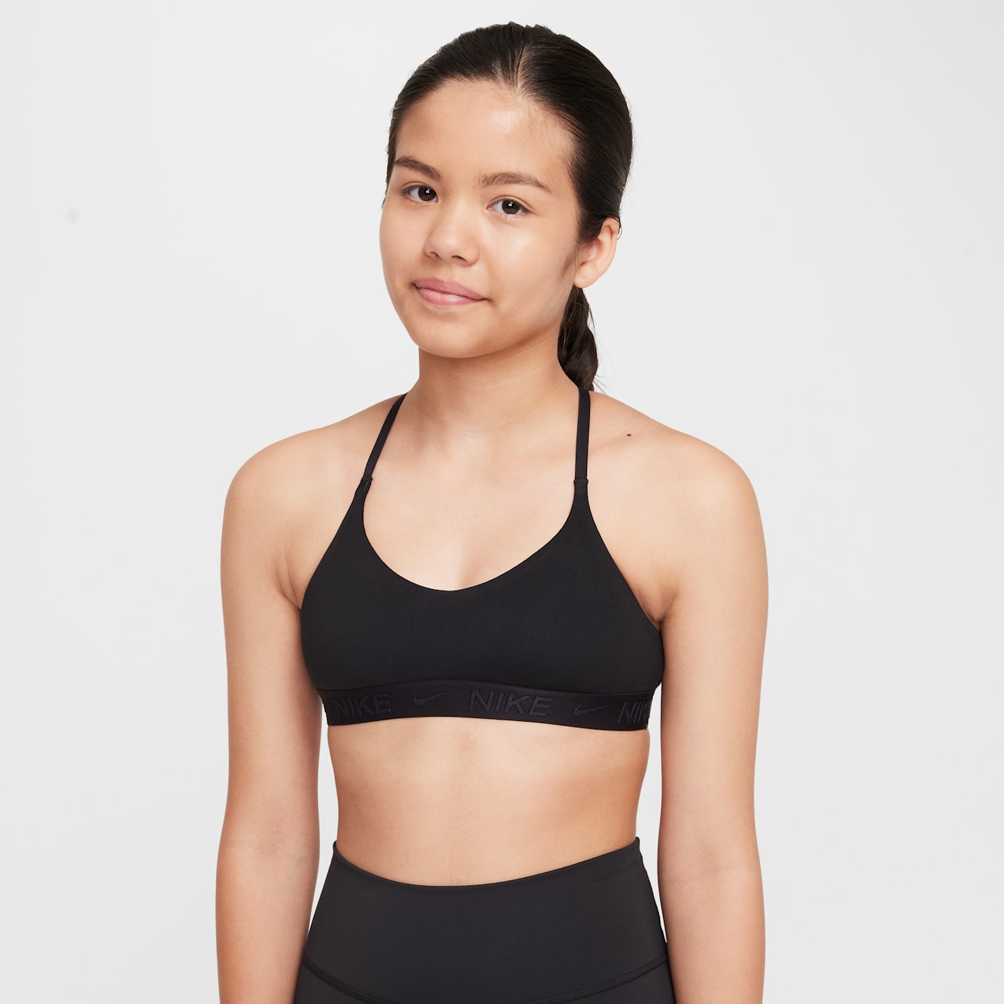 Детский спортивный бра для девочек Nike Indy, цвет: Чёрный — фото 1
