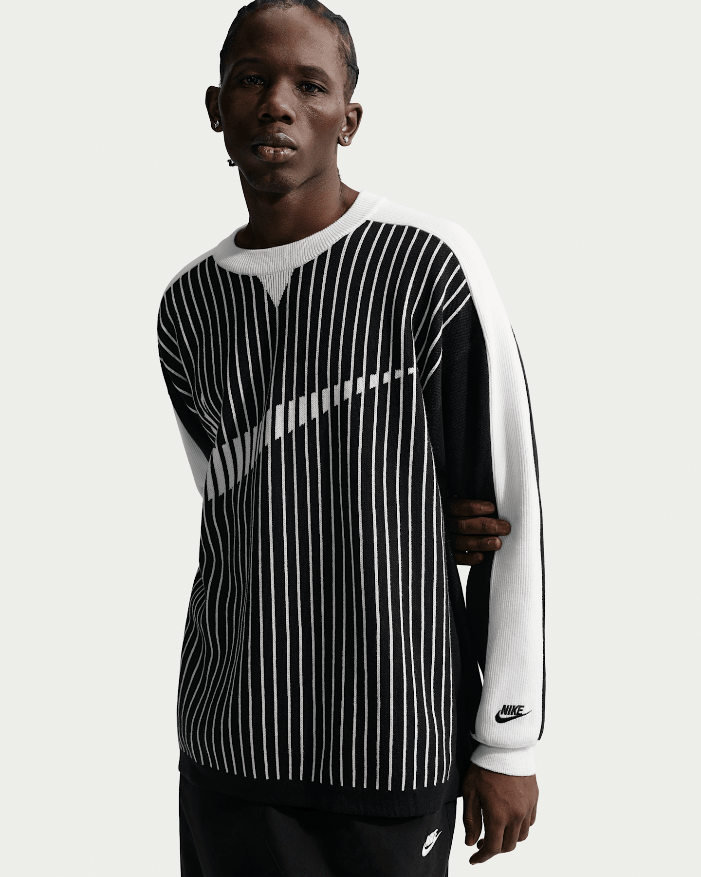 Мужской свитер Nike Sportswear Club Jersey Sweater, цвет: Чёрный / Молочный — фото 6