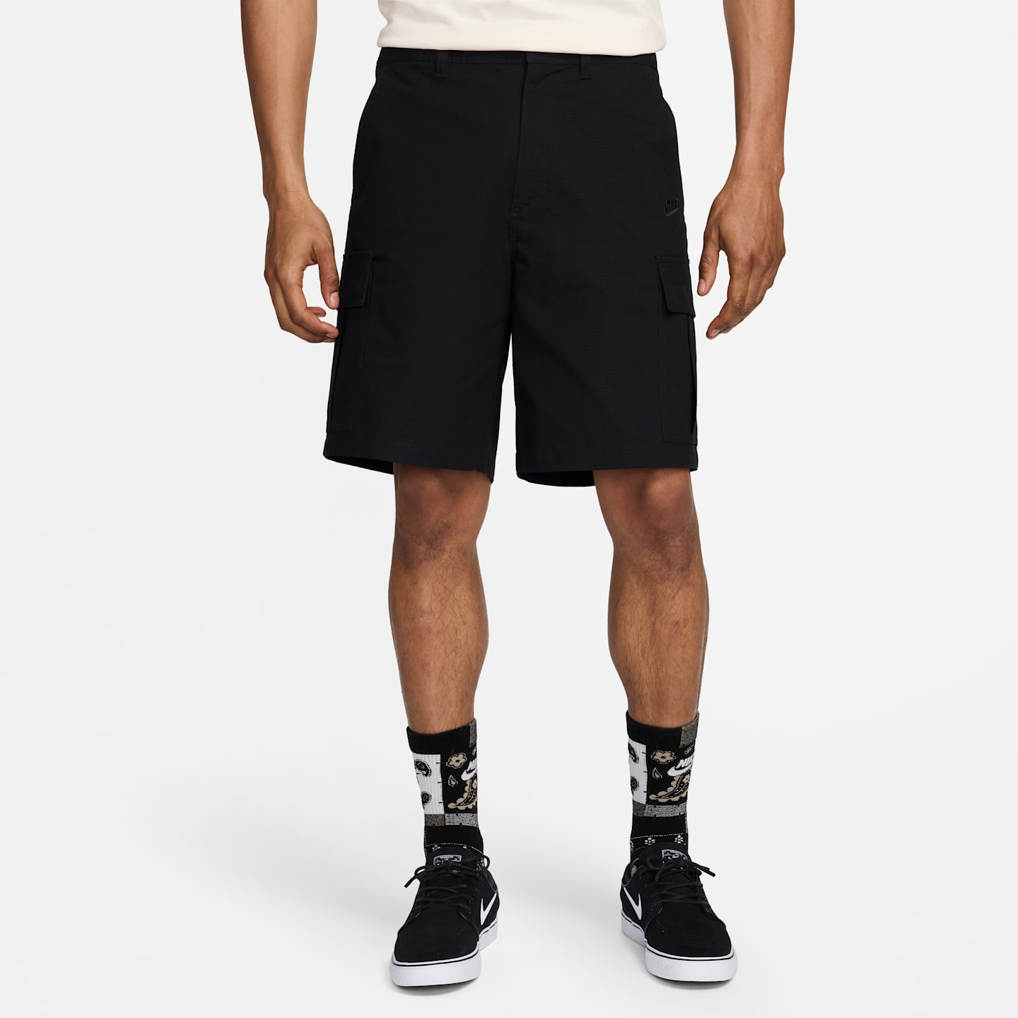 Мужские тканые шорты-карго Nike Club, цвет: Чёрный — фото 1
