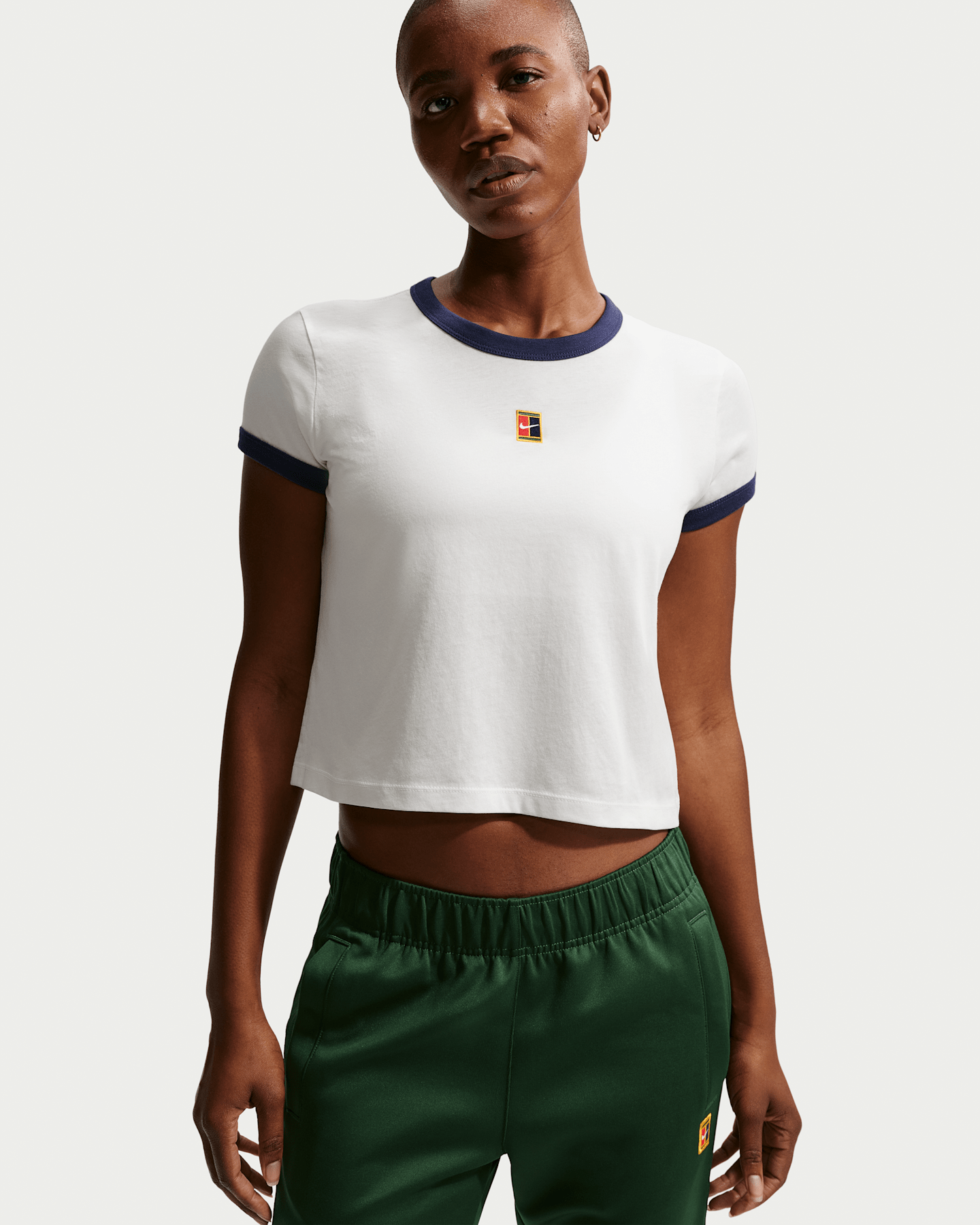 Женская теннисная футболка с коротким рукавом Nike Heritage, цвет: Молочный / Тёмно-синий — фото 6