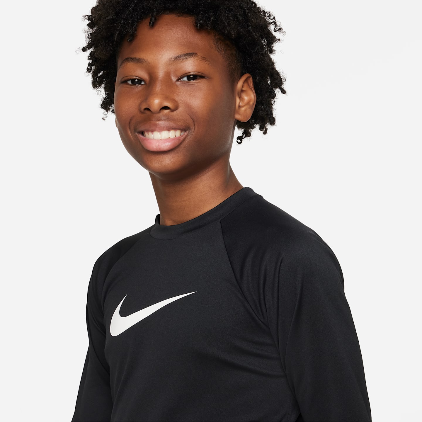 Детская плавательная футболка Nike Swim Hydroguard Essential Dri-FIT UV для мальчиков, цвет: Чёрный — фото 3