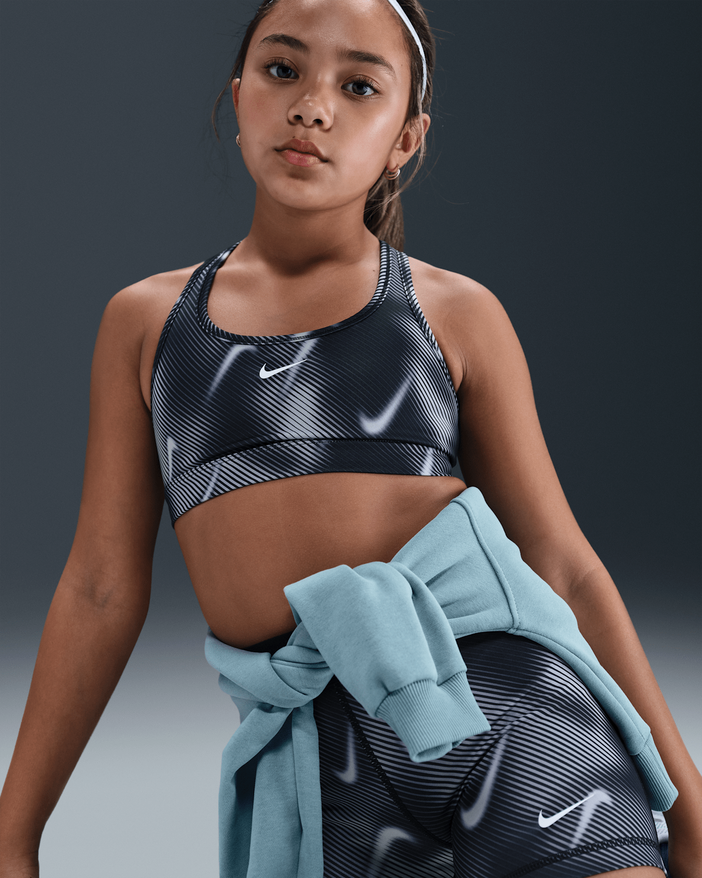 Детский спортивный бра для девочек Nike Pro Swoosh, цвет: Чёрный / Белый — фото 6