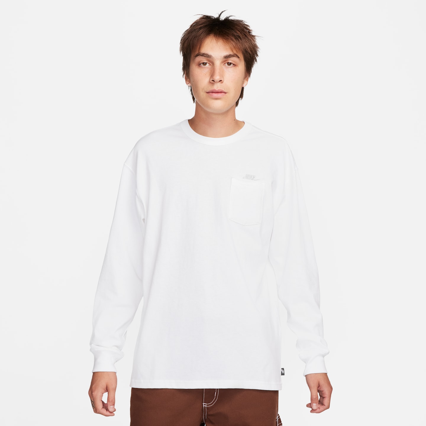 Мужская футболка Nike Sportswear Premium Essentials с длинным рукавом и карманом, цвет: Белый — фото 1
