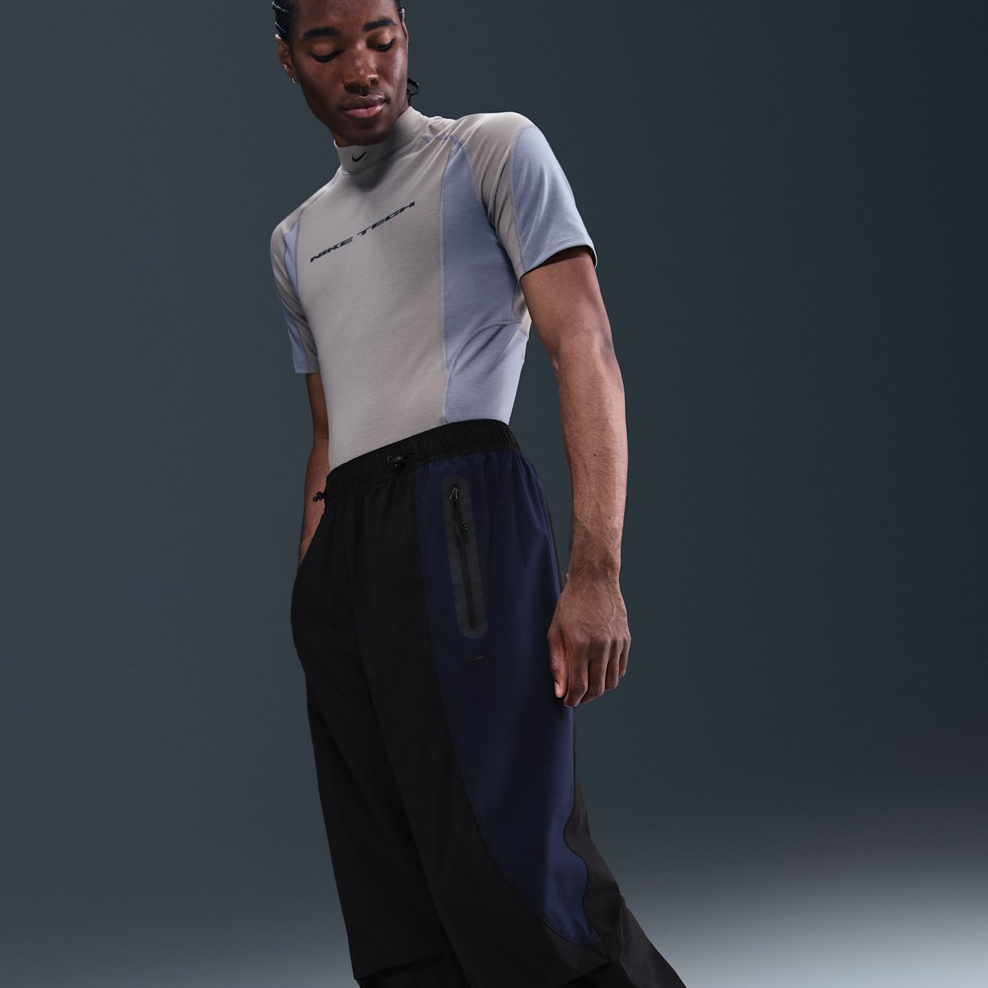 Мужские брюки Nike Tech Dri-FIT Woven оверсайз в стиле колор-блок, цвет: Чёрный / Обсидиановый — фото 2