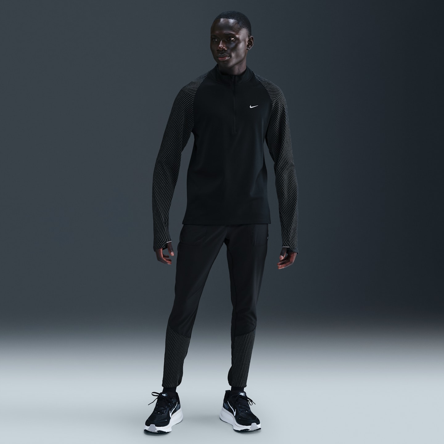 Мужской беговой топ Nike Dri-FIT на молнии 1/2 со светоотражающими элементами, цвет: Чёрный — фото 4