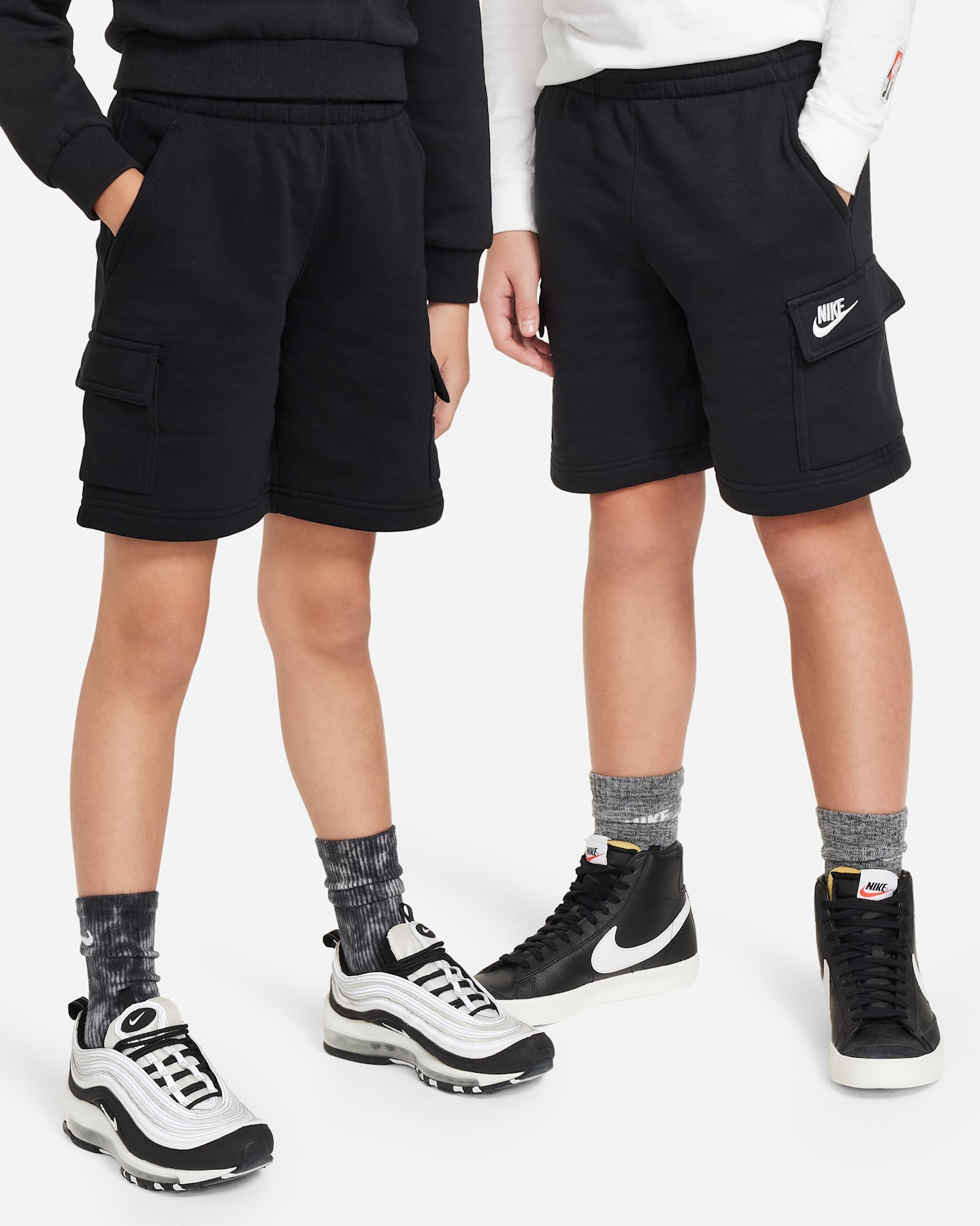 Детские флисовые шорты-карго Nike Sportswear Club, цвет: Чёрный / Белый — фото 8