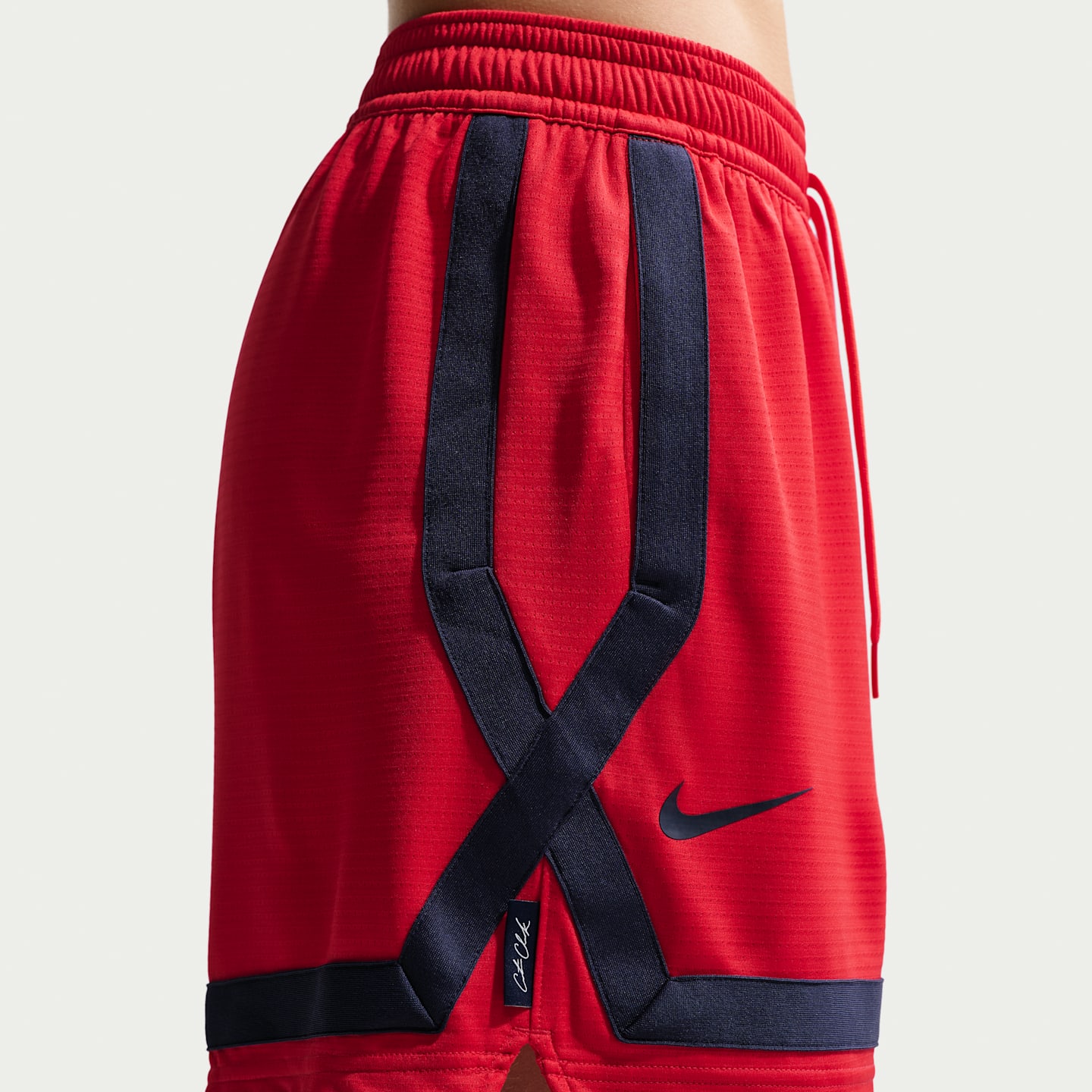 Женские баскетбольные шорты 5" Nike Caitlin Clark Crossover Dri-FIT, цвет: Красный / Тёмно-синий — фото 3