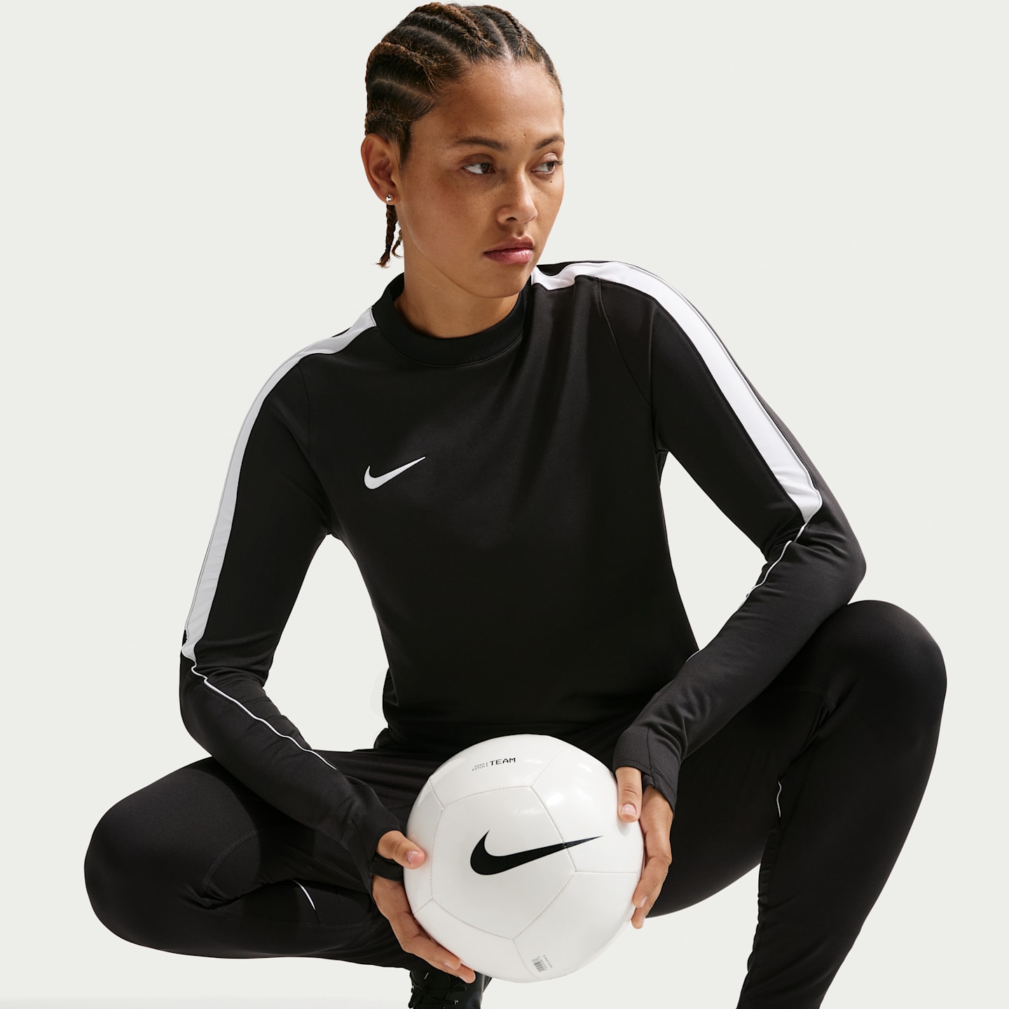 Женский топ Nike Strike Dri-FIT Soccer Crew-Neck Top, цвет: Чёрный / Белый — фото 3