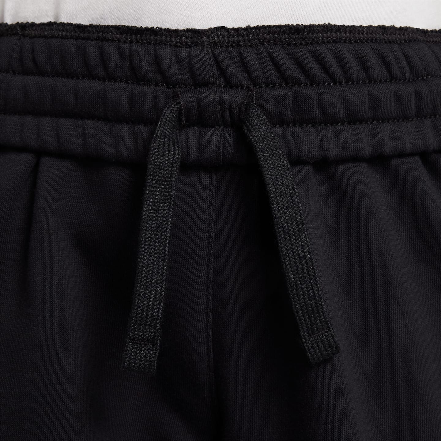 Детские шорты-карго Nike Sportswear Club из френч терри, цвет: Чёрный / Белый — фото 5