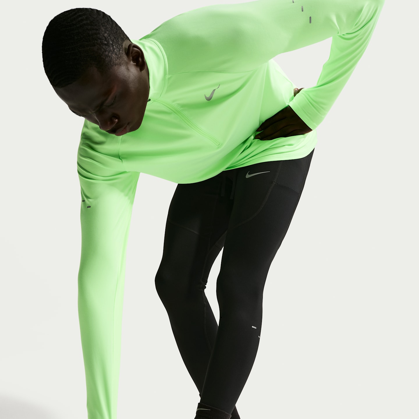 Мужские беговые тайтсы Nike Stride Dri-FIT, цвет: Чёрный — фото 4