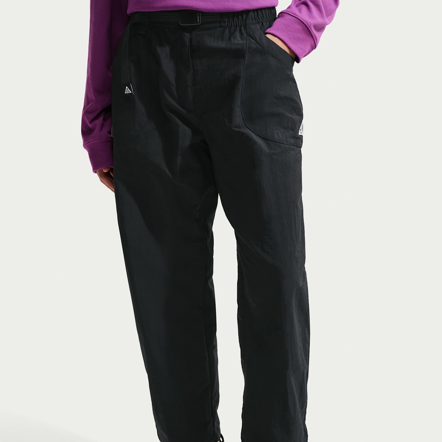 Женские брюки Nike ACG Dolomiti, цвет: Чёрный / Снежный белый — фото 2