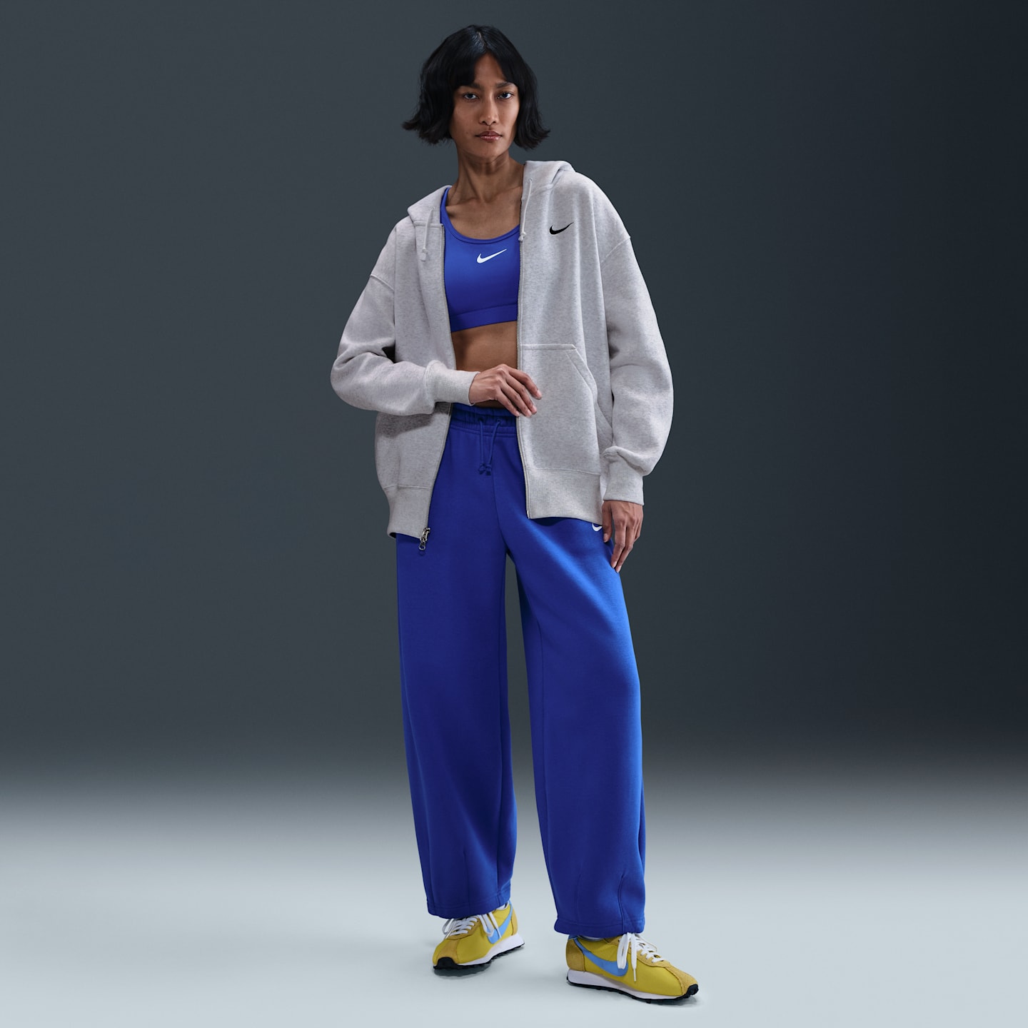 Женское худи Nike Sportswear Phoenix Fleece Oversized Full-Zip, цвет: Берёзовый меланжевый / Чёрный — фото 4