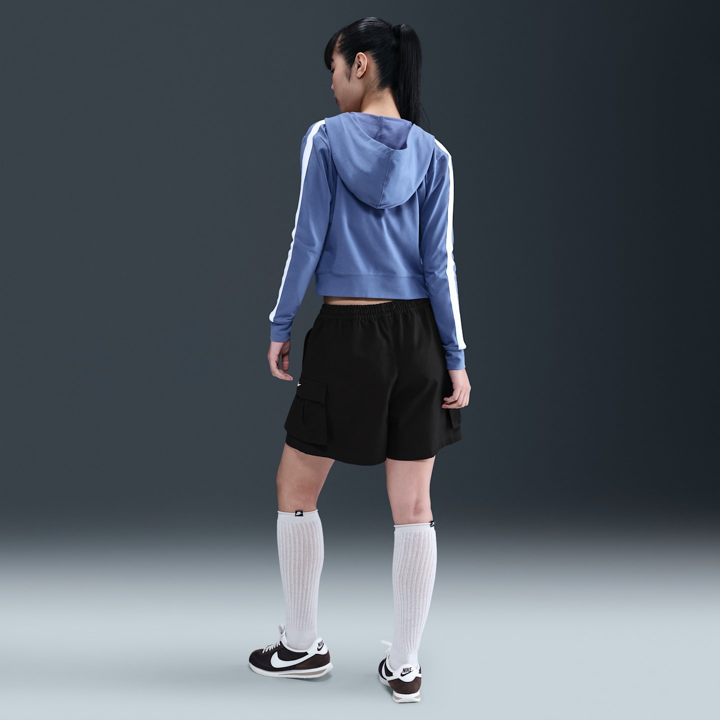 Женские шорты-карго Nike Sportswear 5" свободного кроя со средней посадкой, цвет: Чёрный / Молочный — фото 4